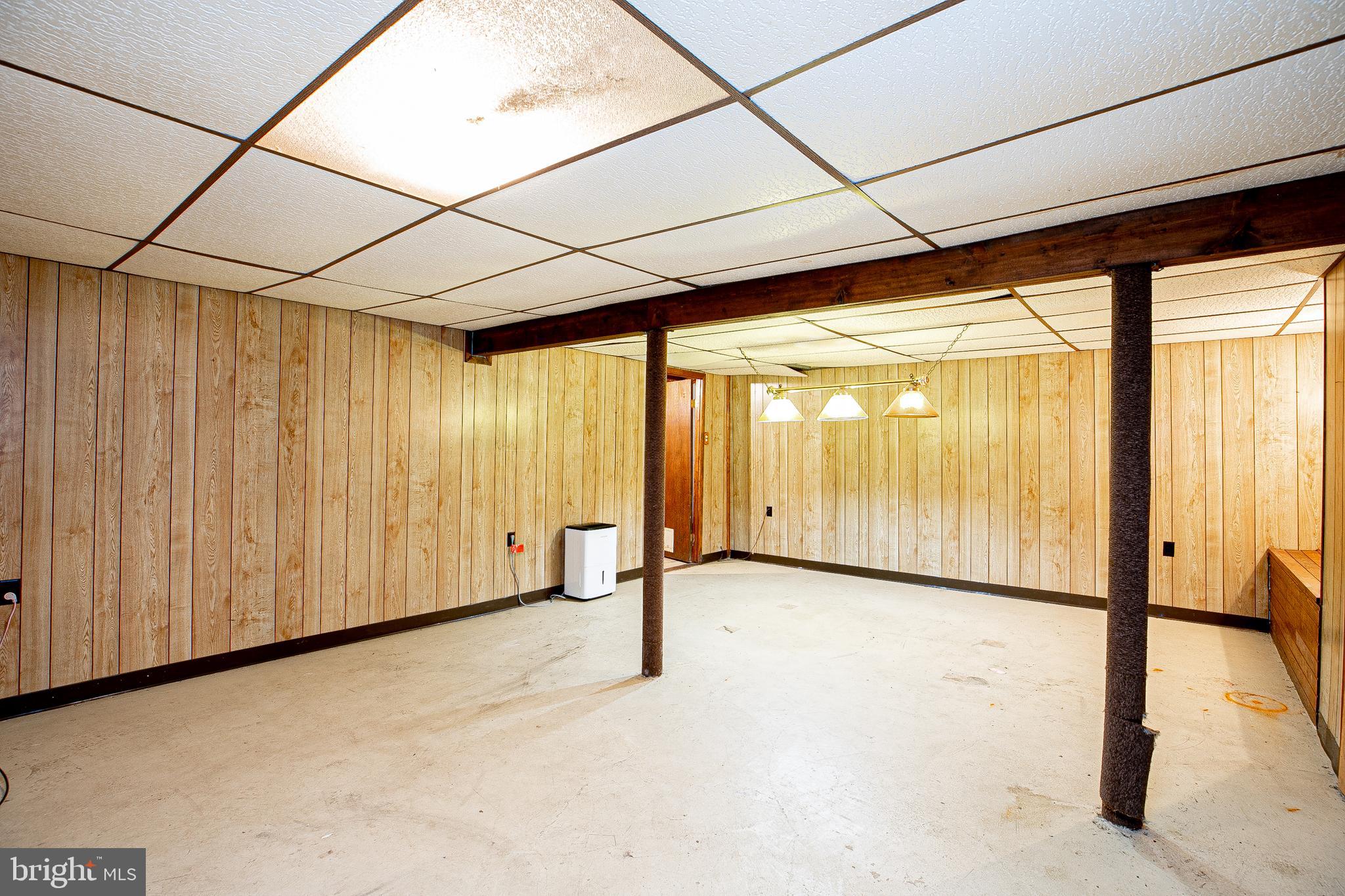 3012 Walker Ln
