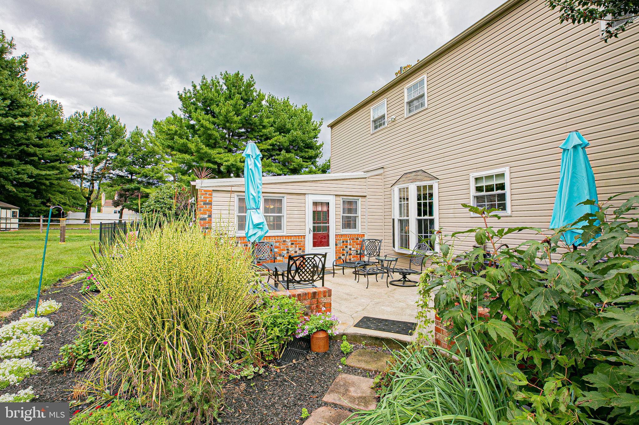 3012 Walker Ln