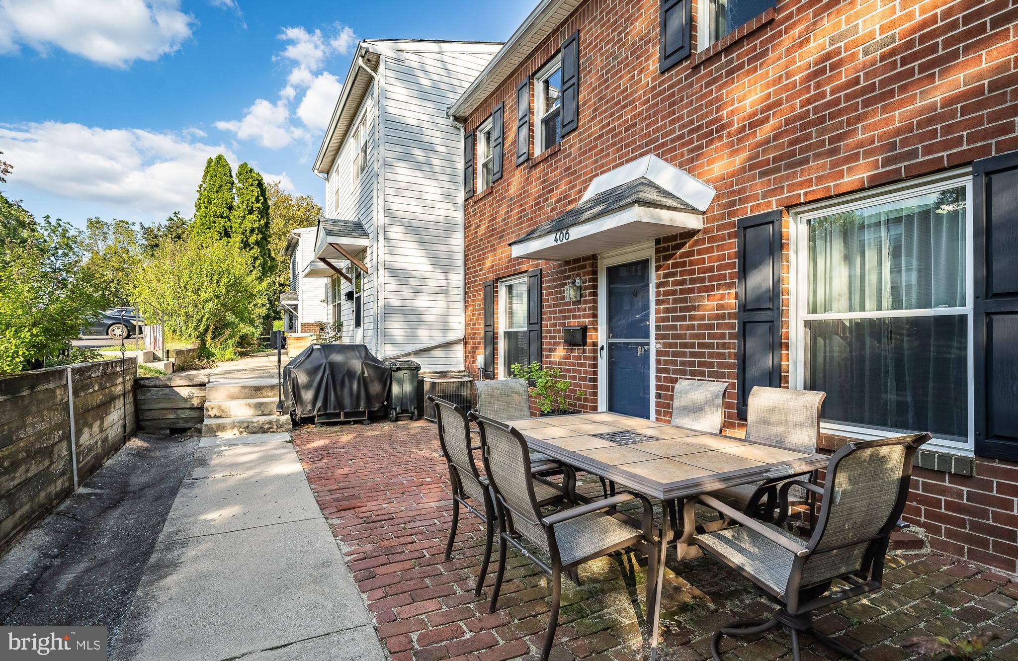 406 Whitpain Hls
