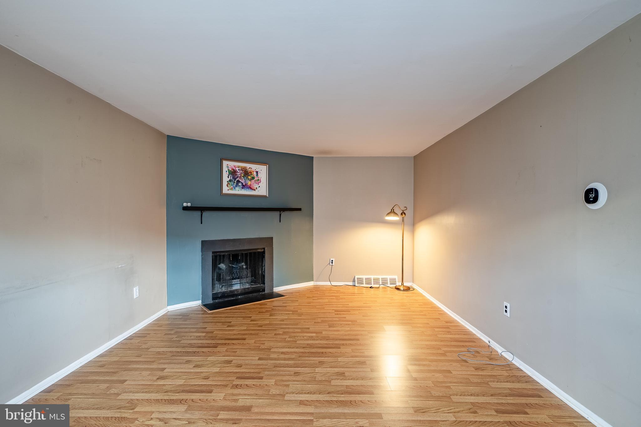 406 Whitpain Hls