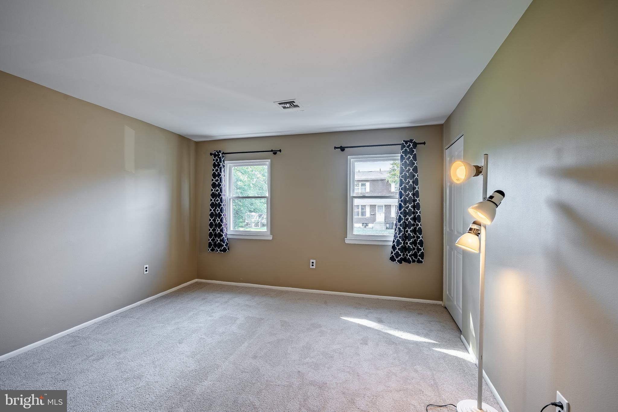 406 Whitpain Hls