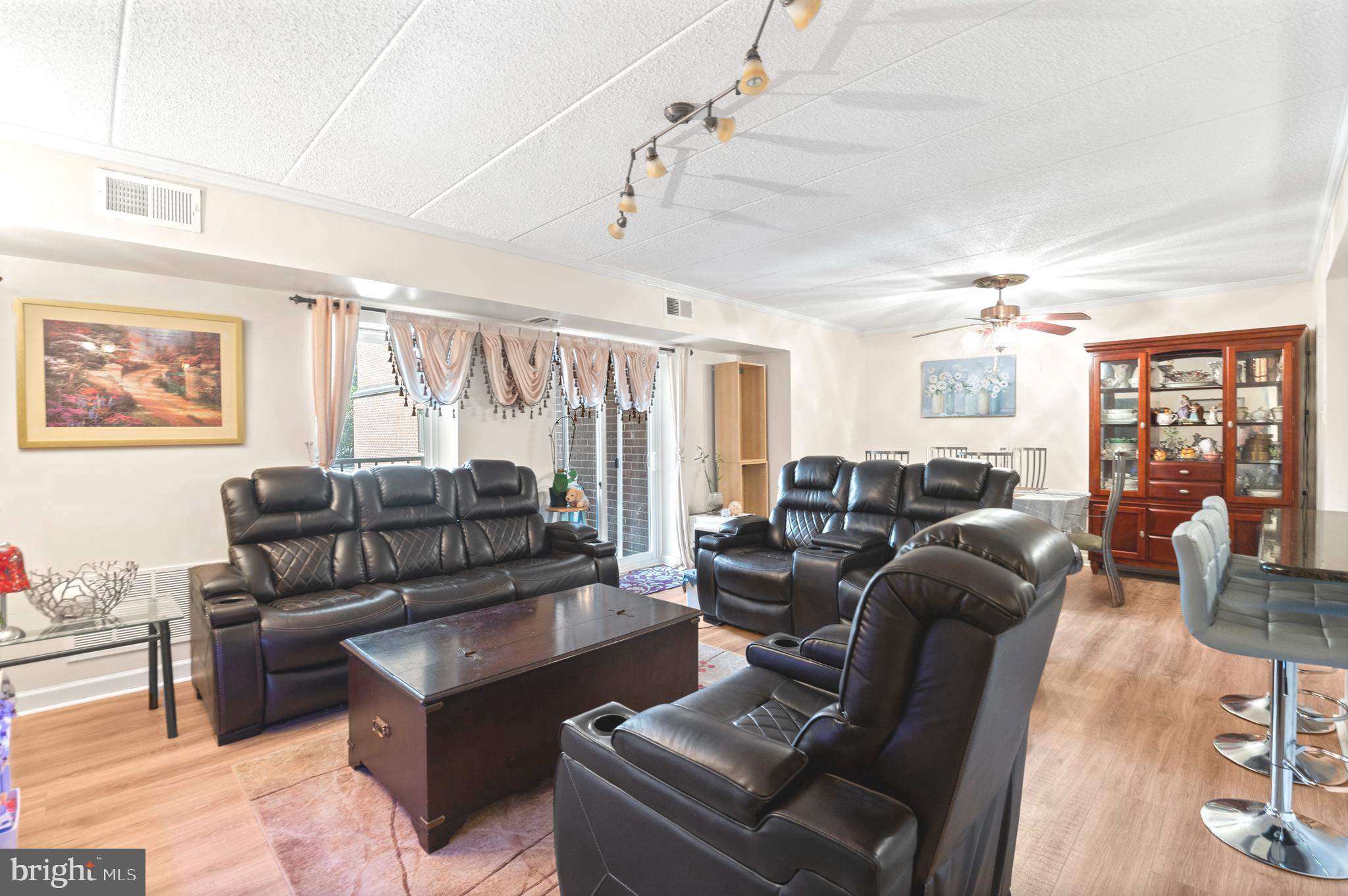 1219 W Rd #209
