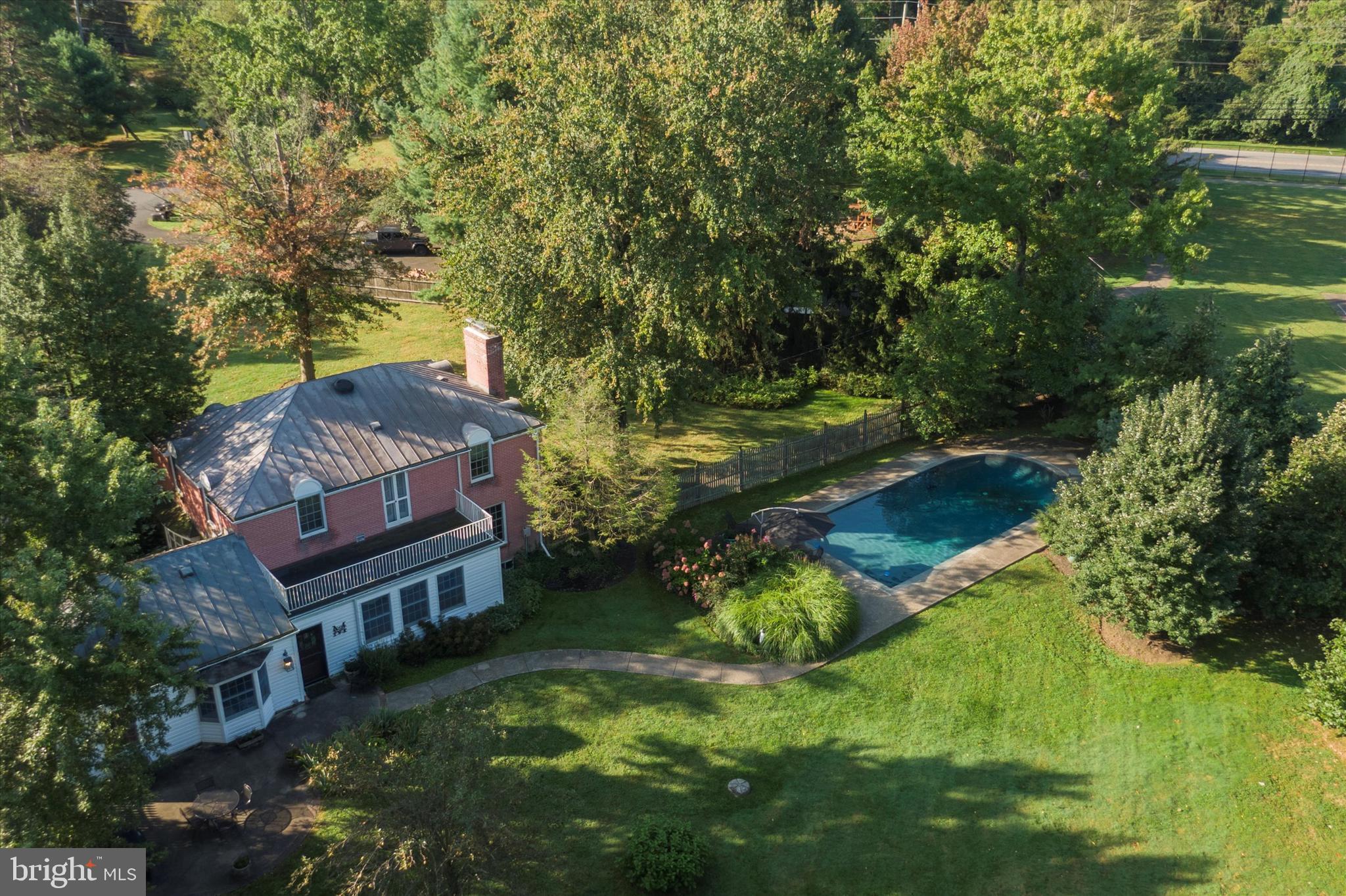 825 Symphony Ln