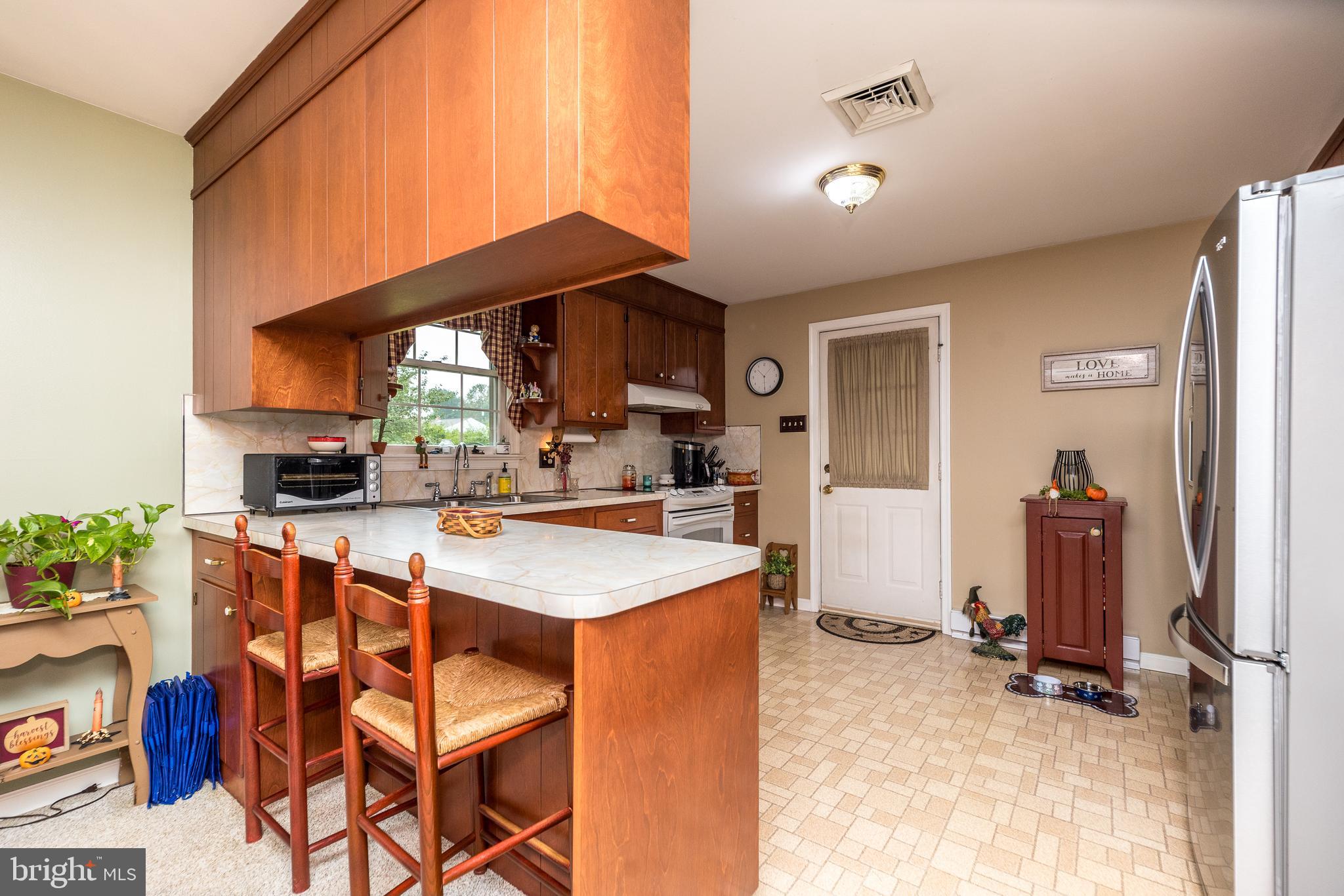 2543 Rhoads Rd