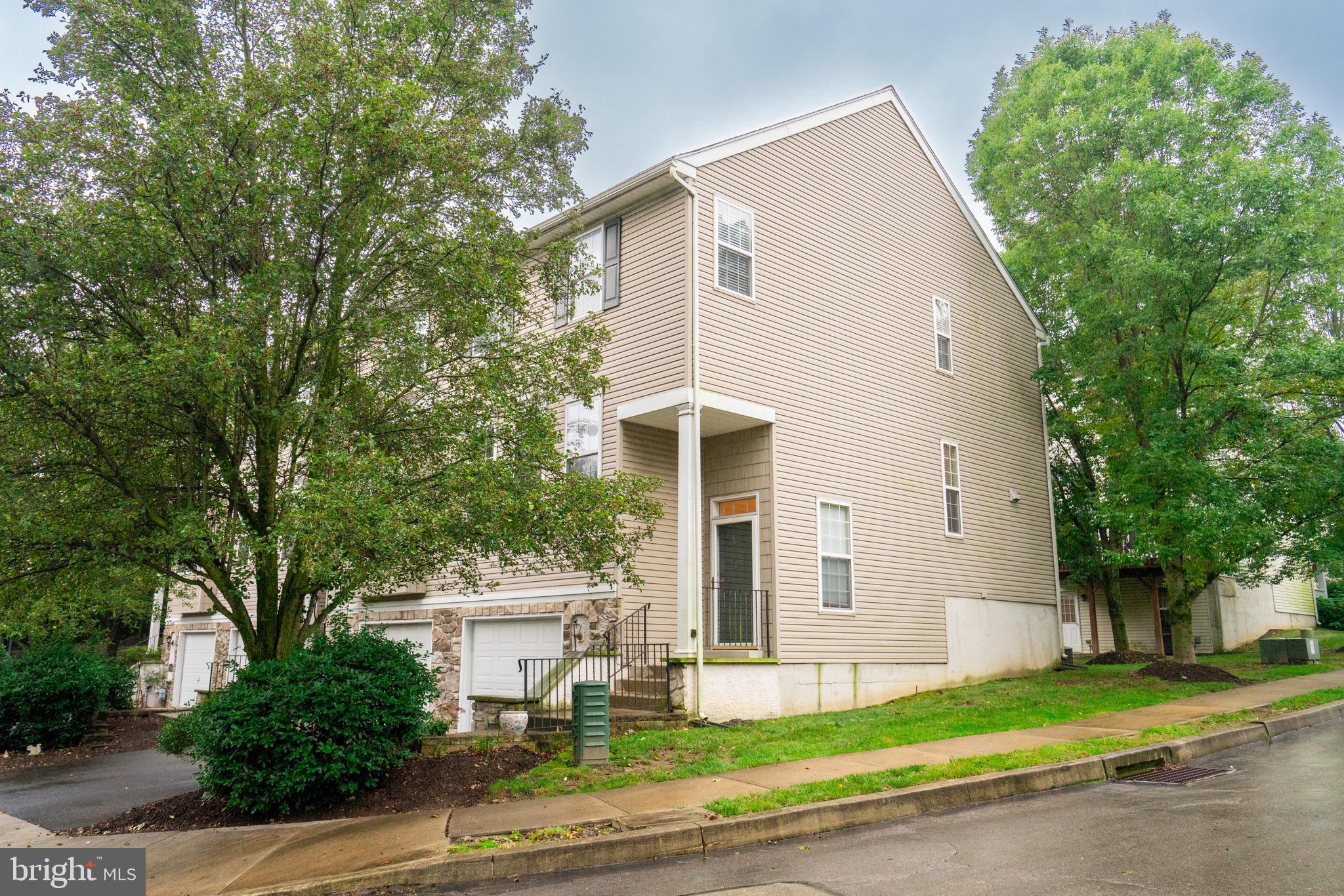 202 Picket Post Ct
