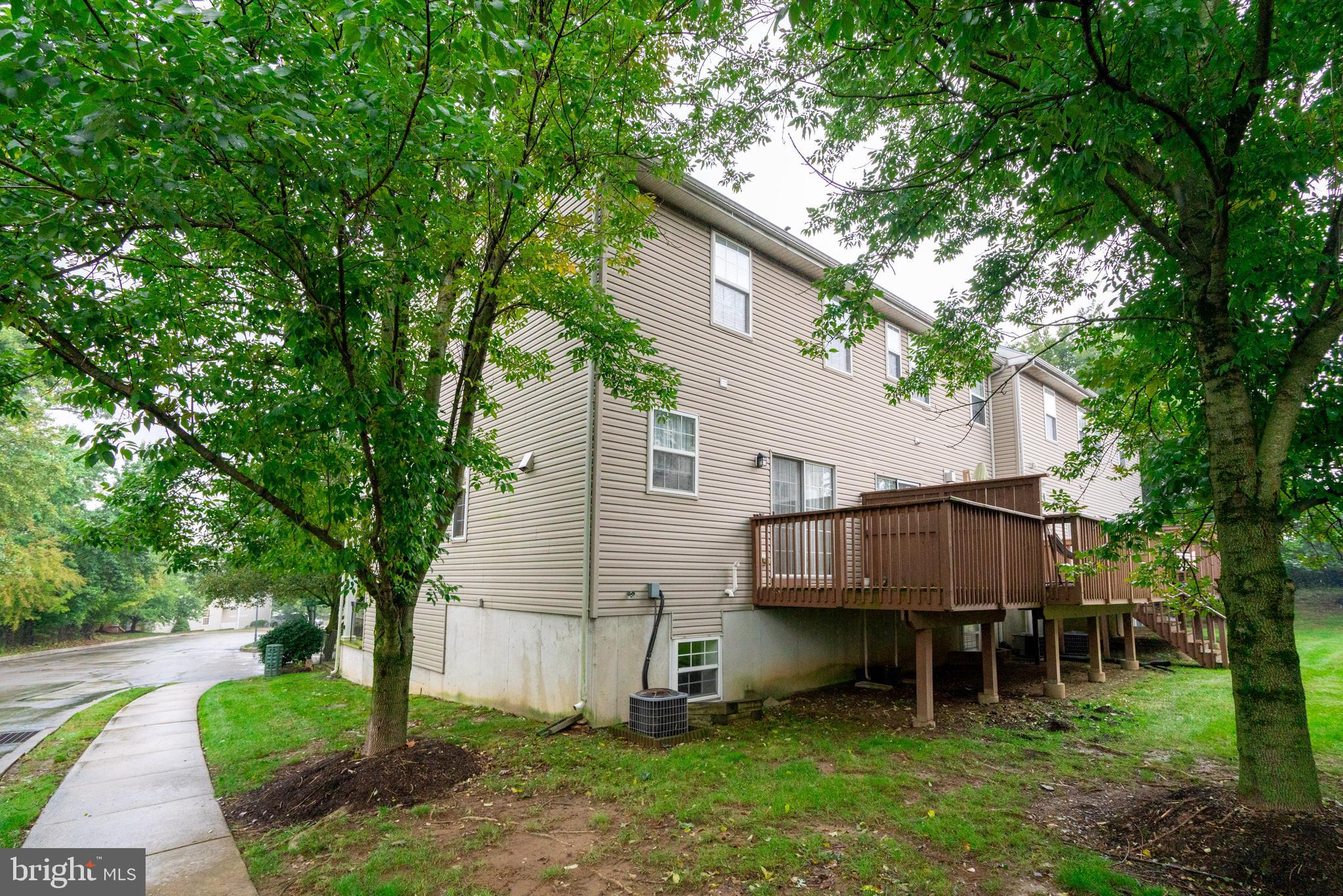 202 Picket Post Ct
