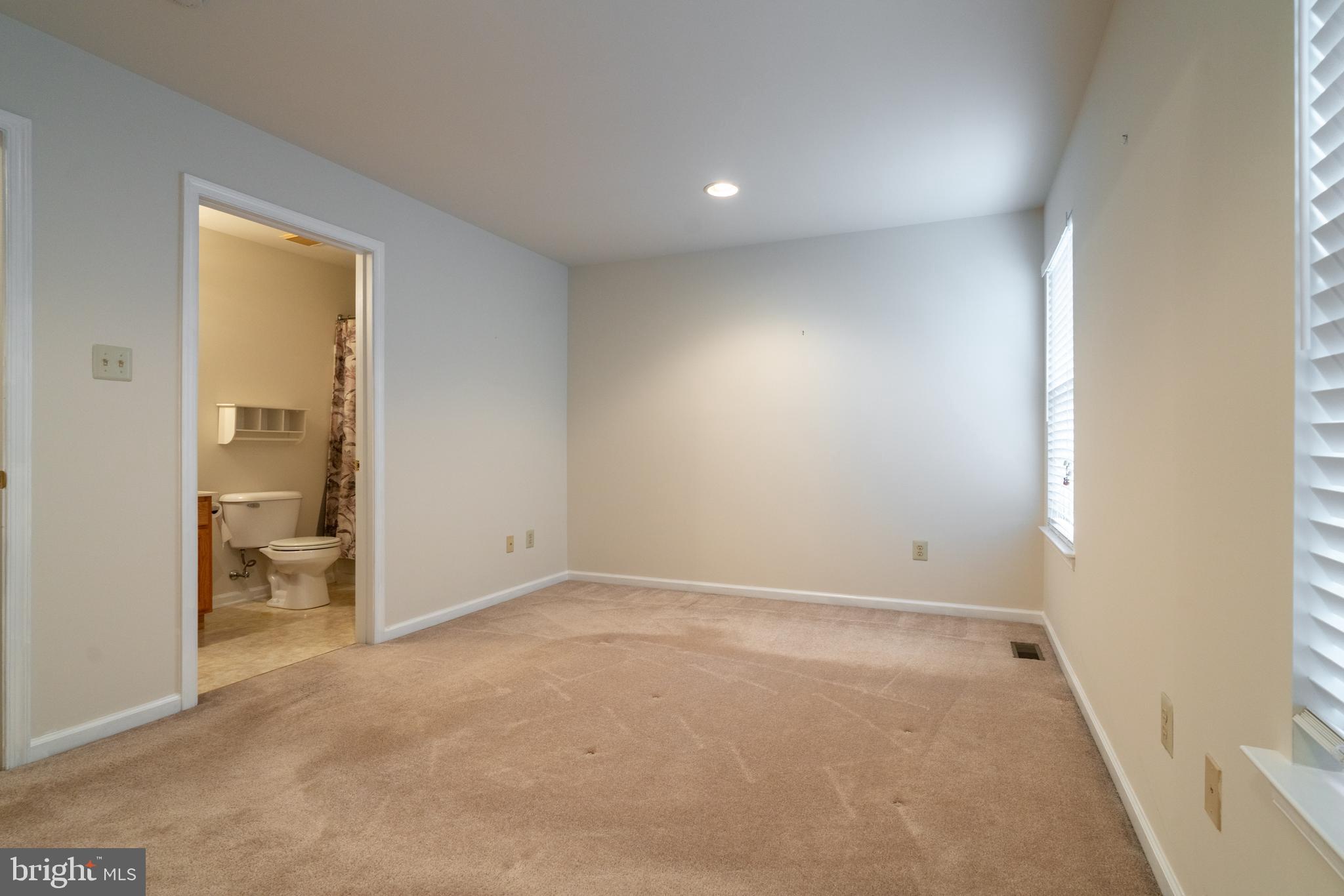 202 Picket Post Ct