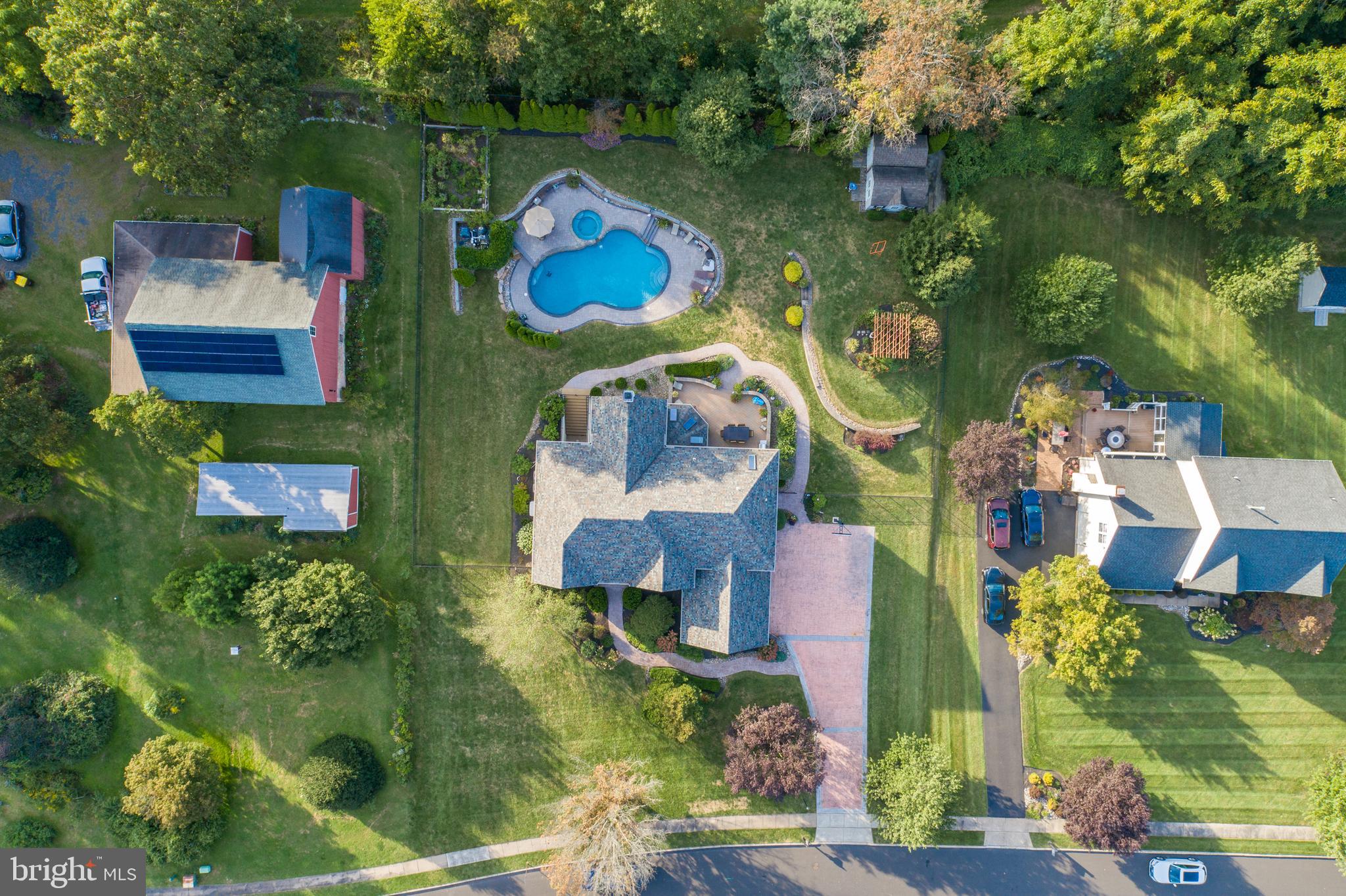 724 Chapel Hill West Ln