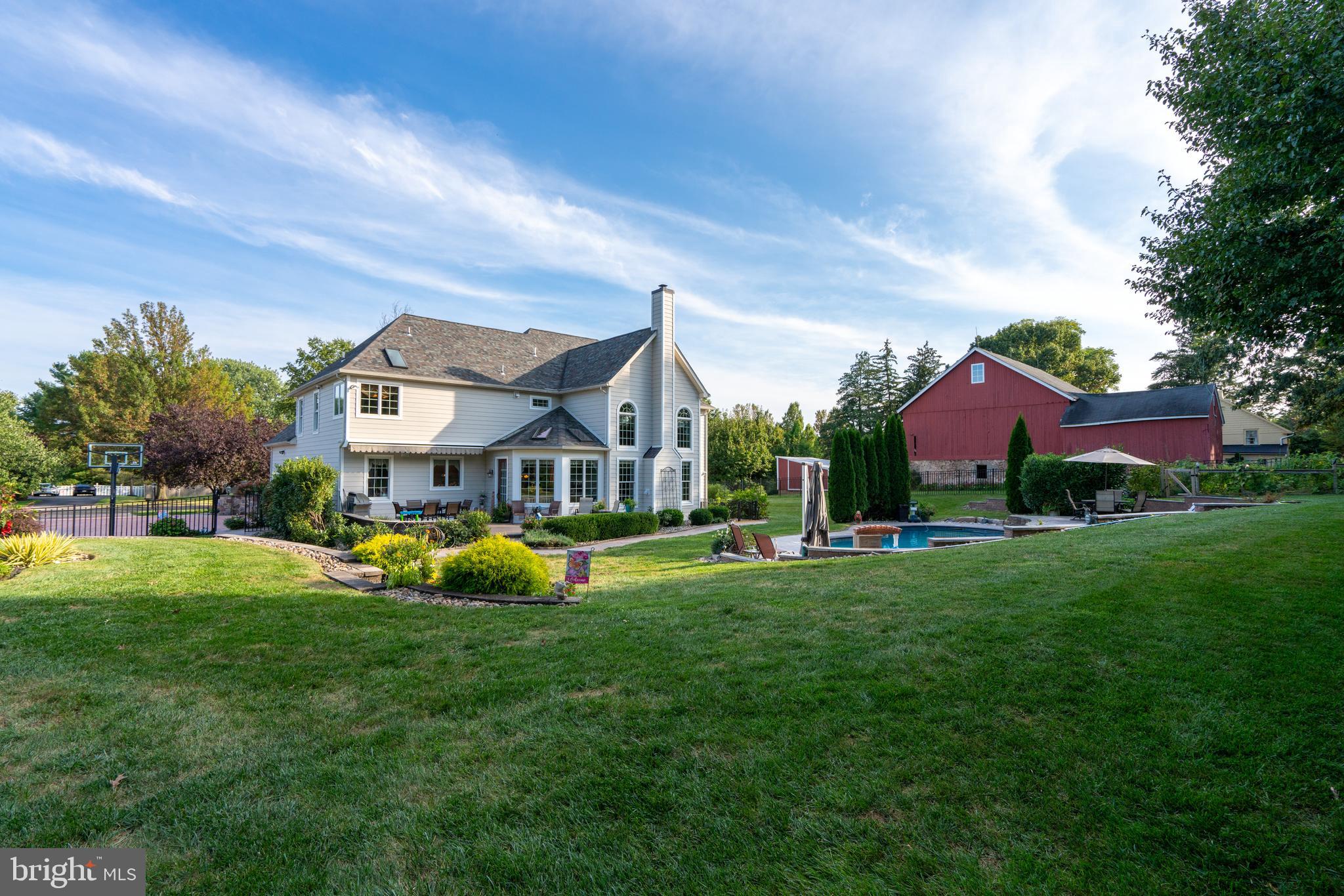 724 Chapel Hill West Ln
