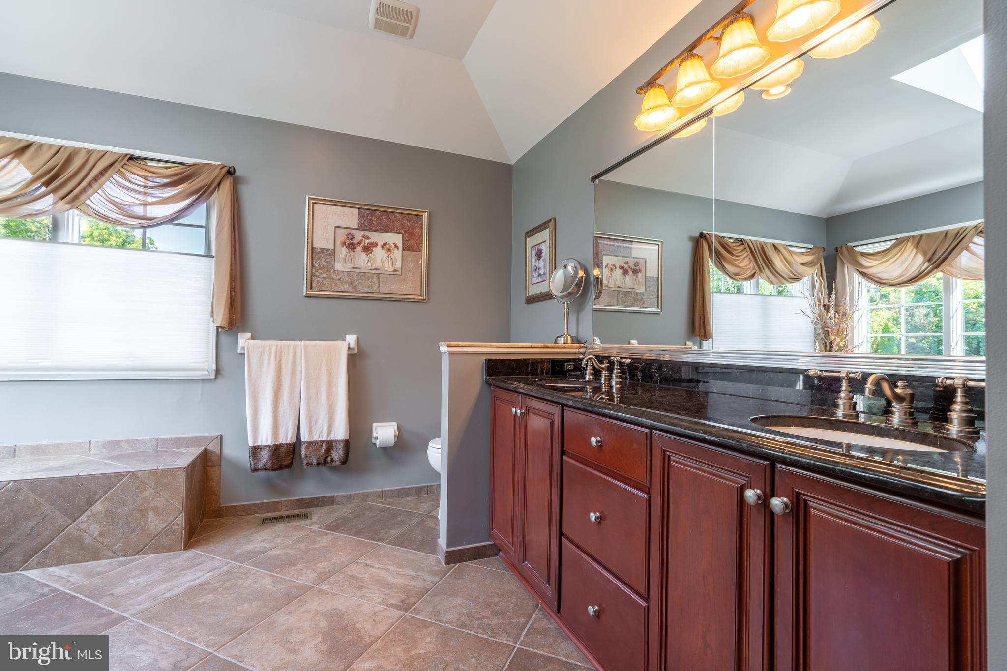 724 Chapel Hill West Ln