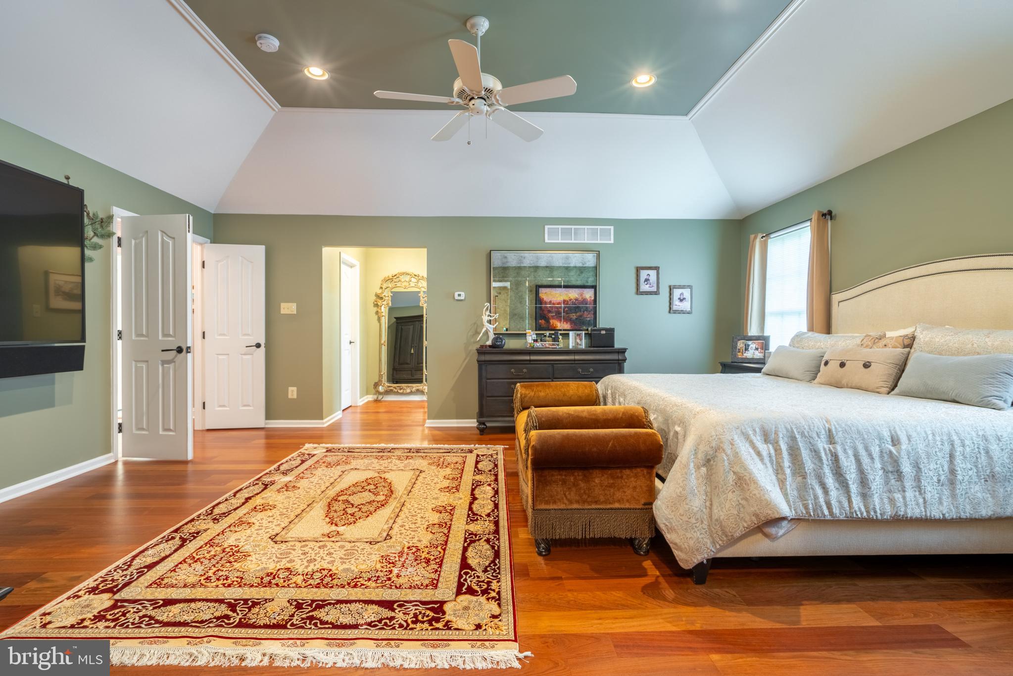 724 Chapel Hill West Ln