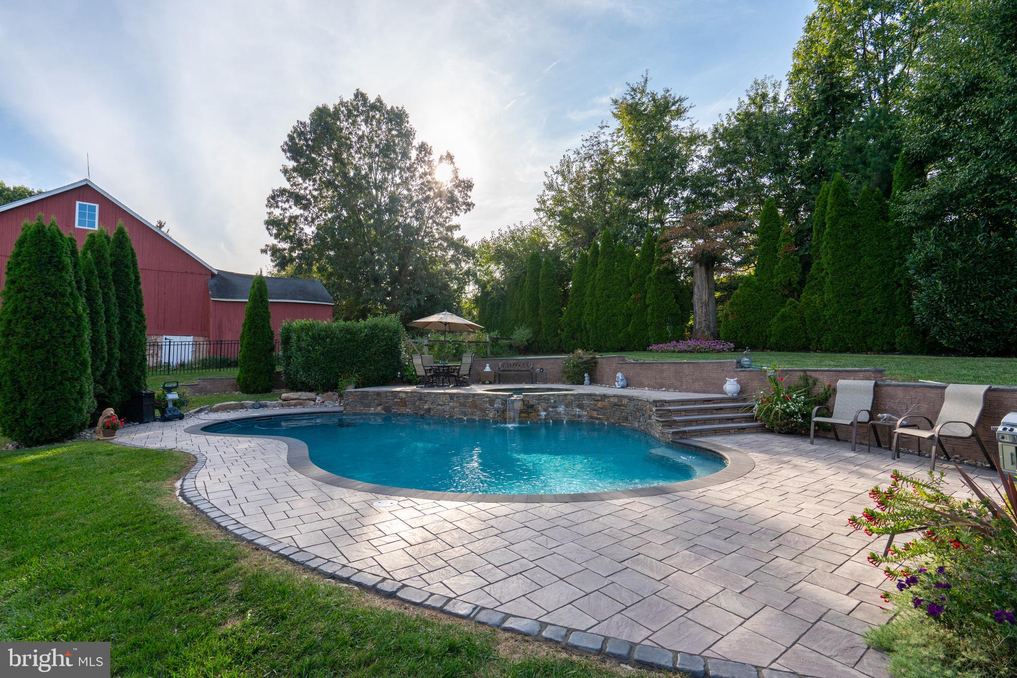724 Chapel Hill West Ln