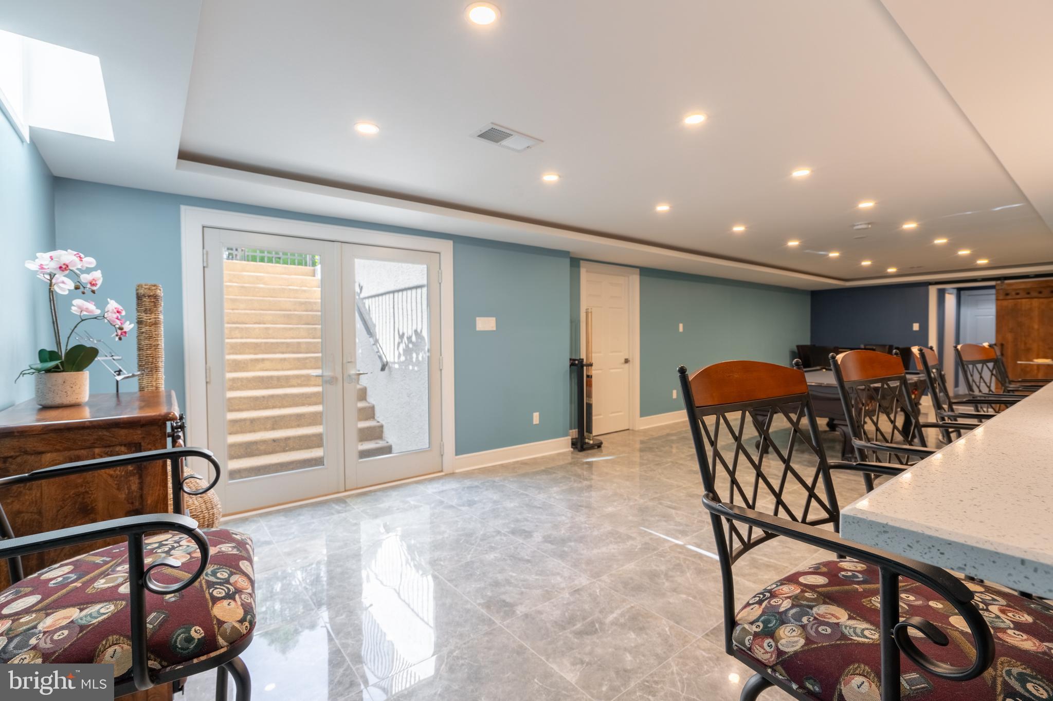 724 Chapel Hill West Ln