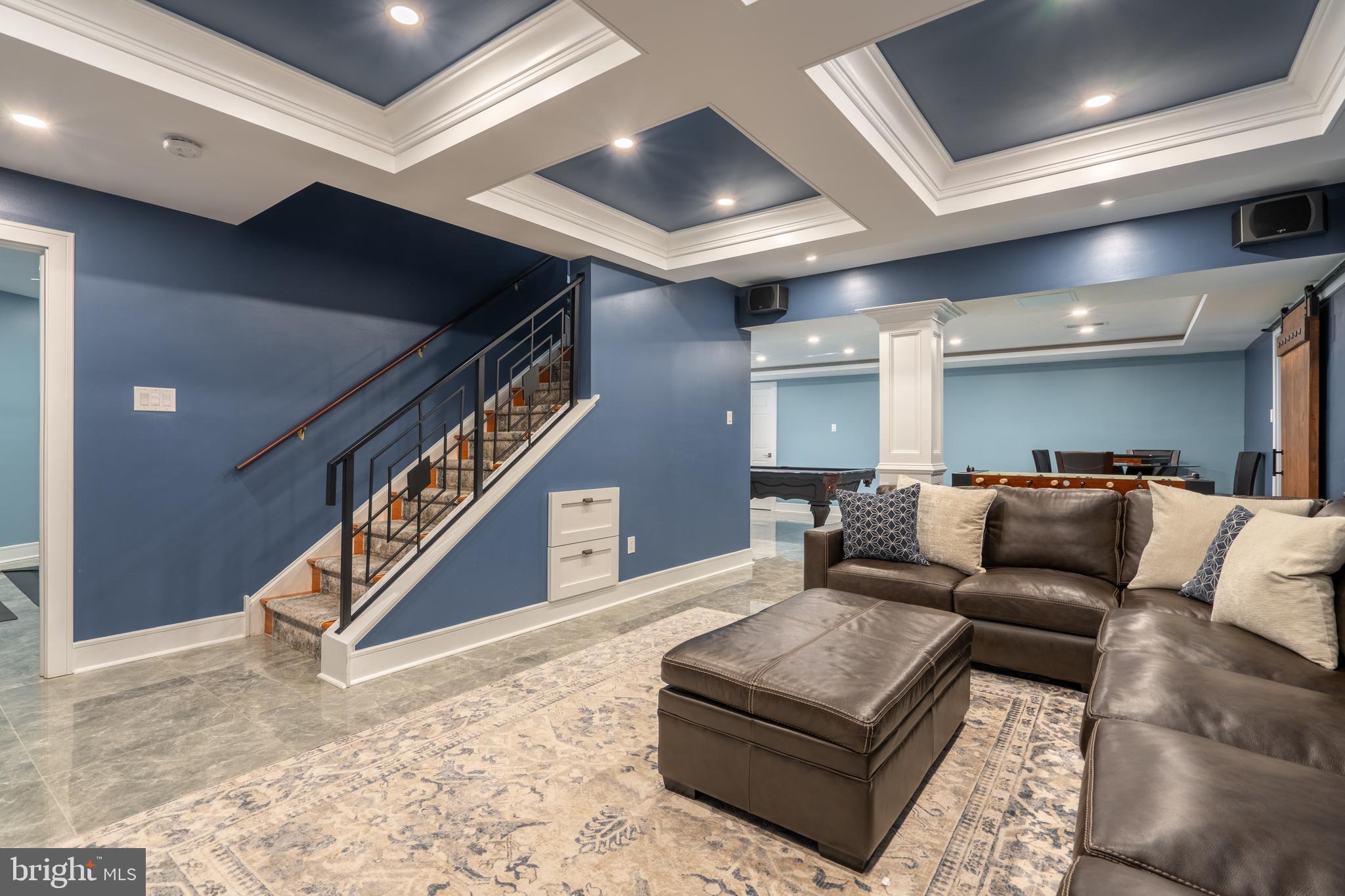 724 Chapel Hill West Ln