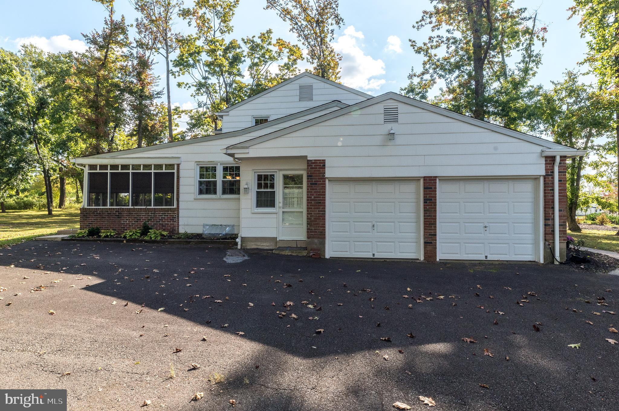 1581 Campus Dr