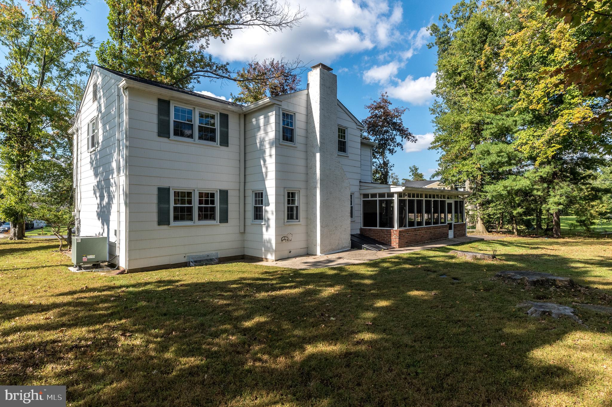 1581 Campus Dr