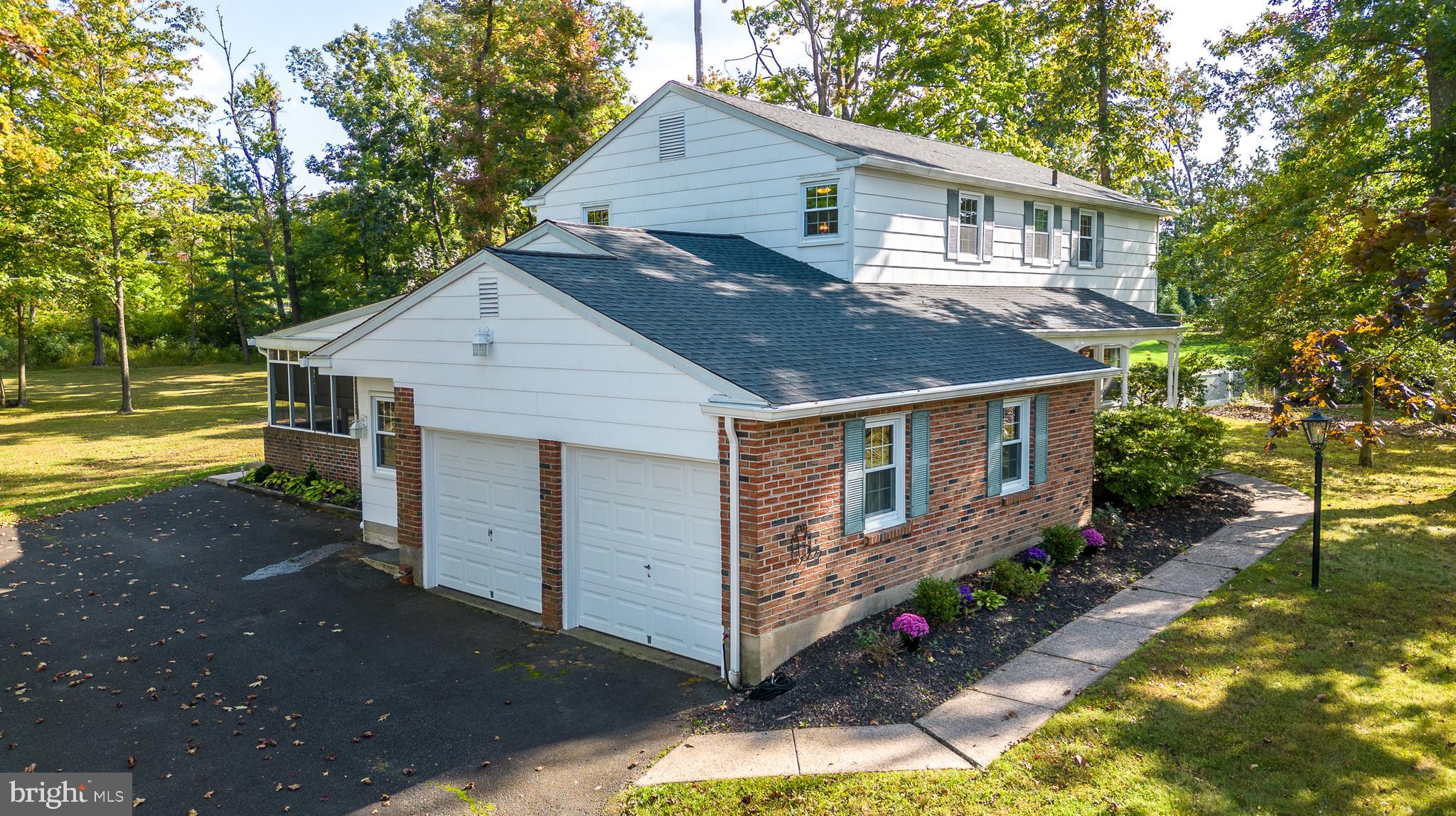 1581 Campus Dr