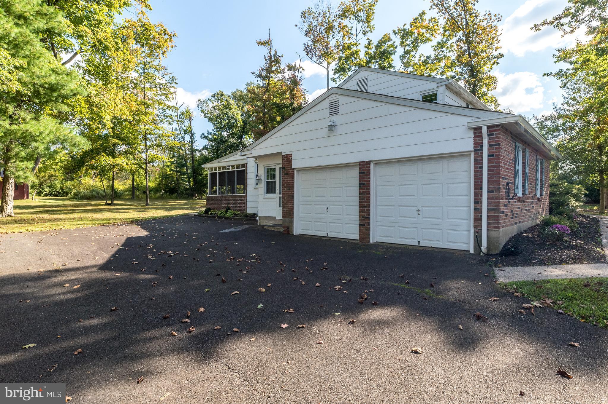 1581 Campus Dr