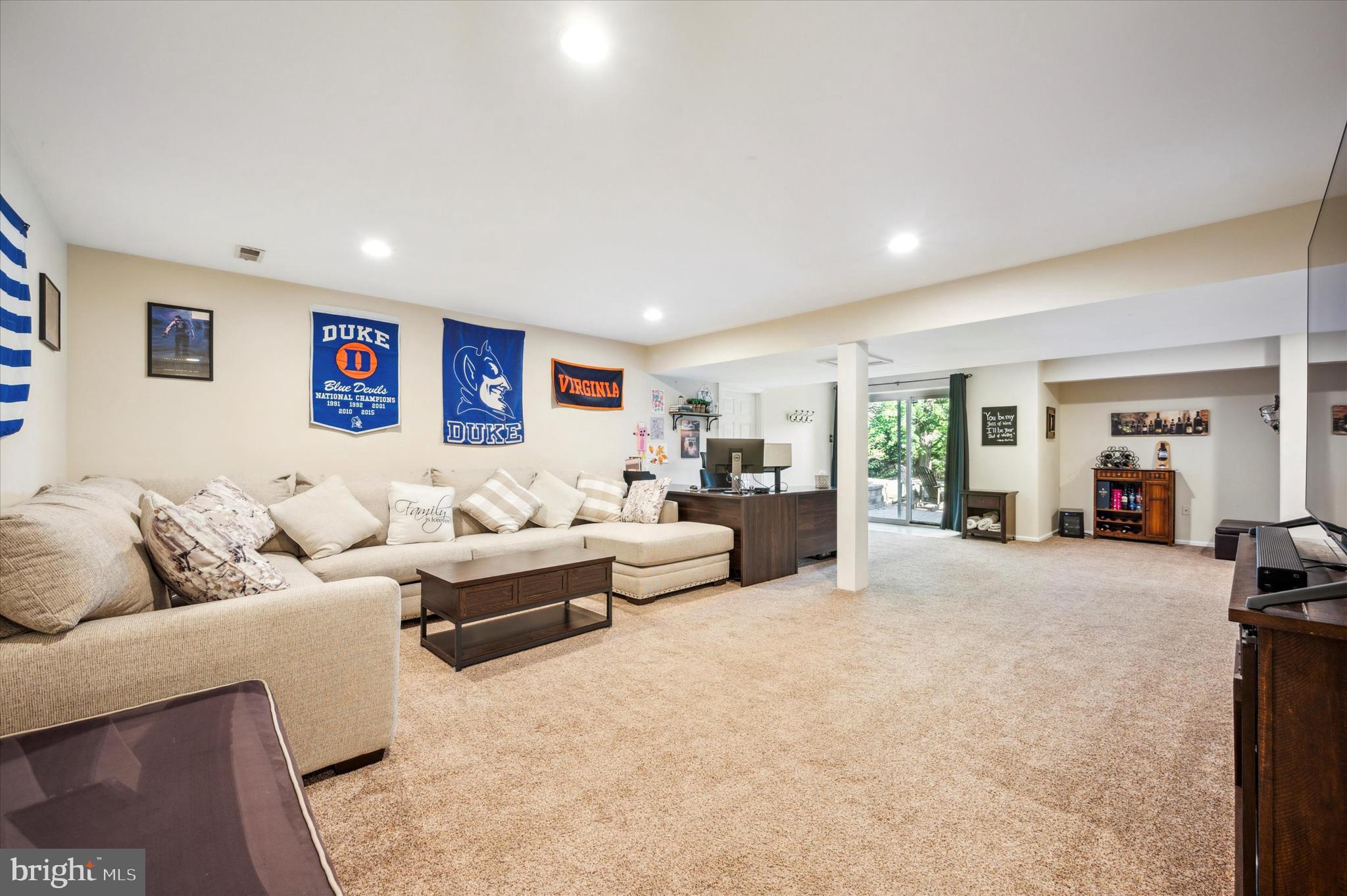 1011 Farm Ln