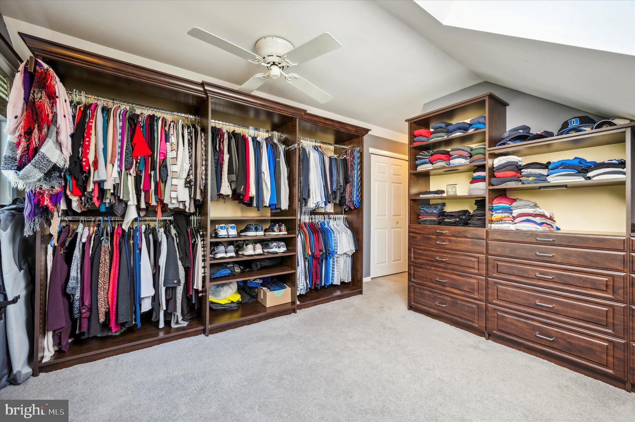 1011 Farm Ln
