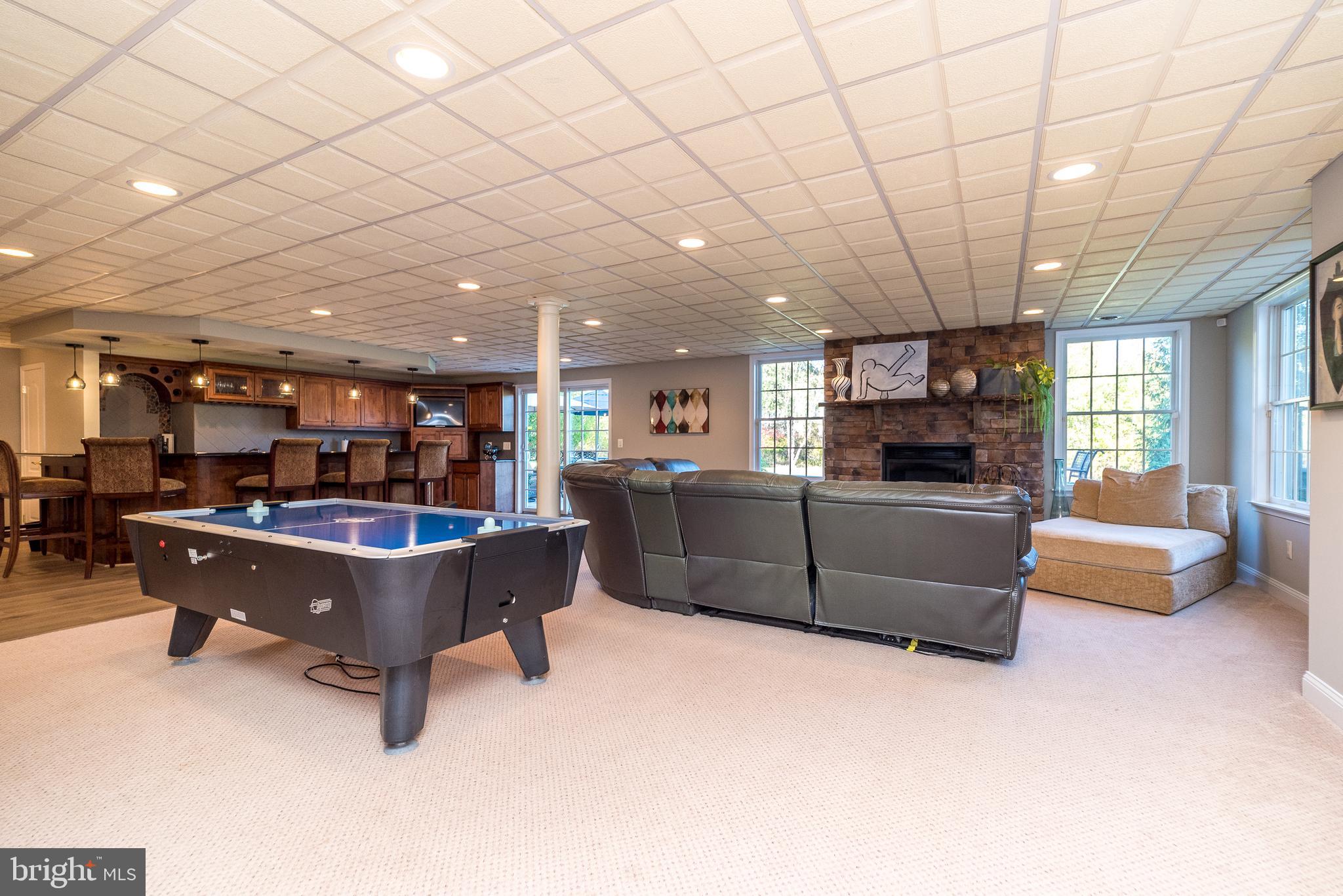 1367 Worthington Ct
