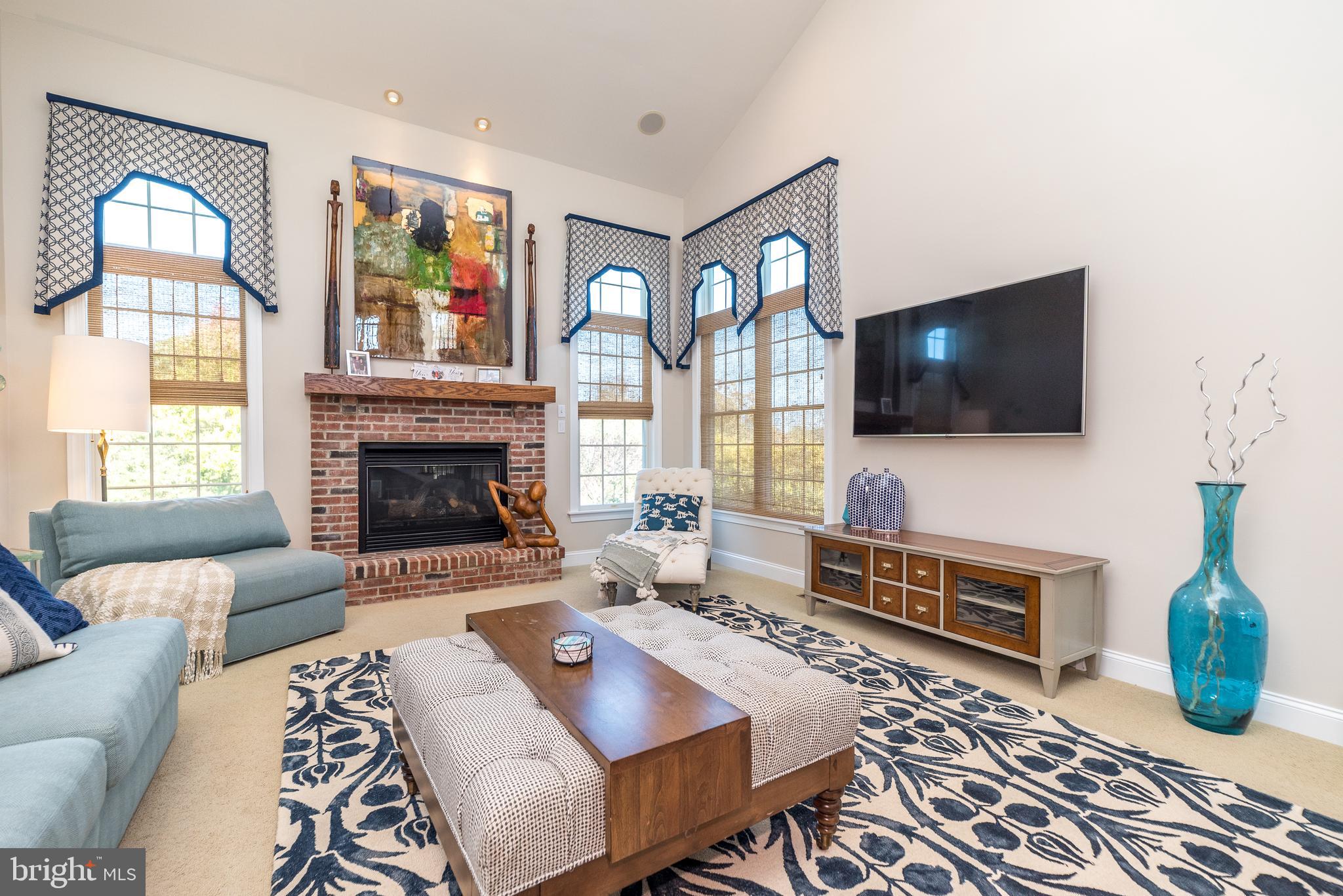 1367 Worthington Ct