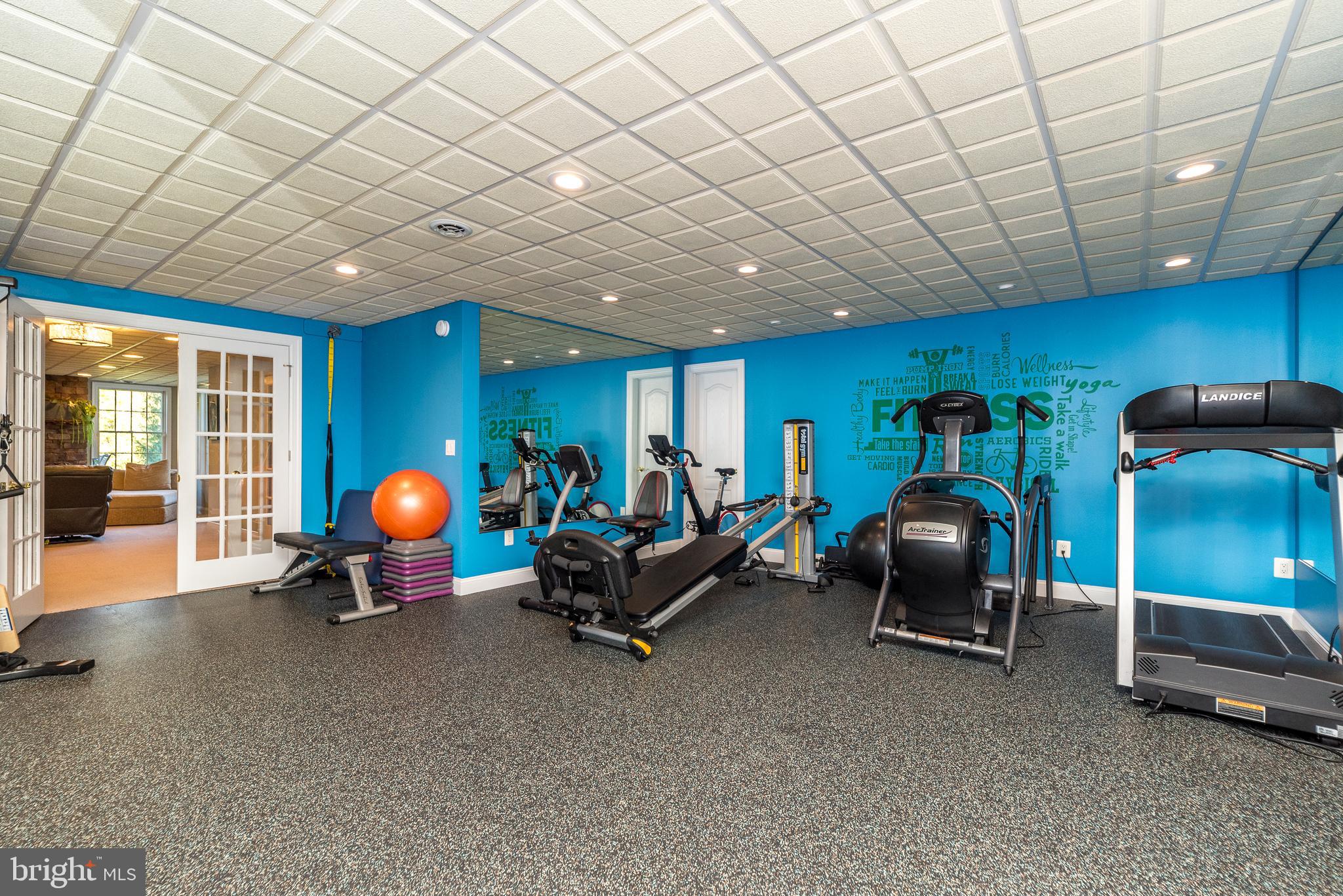 1367 Worthington Ct