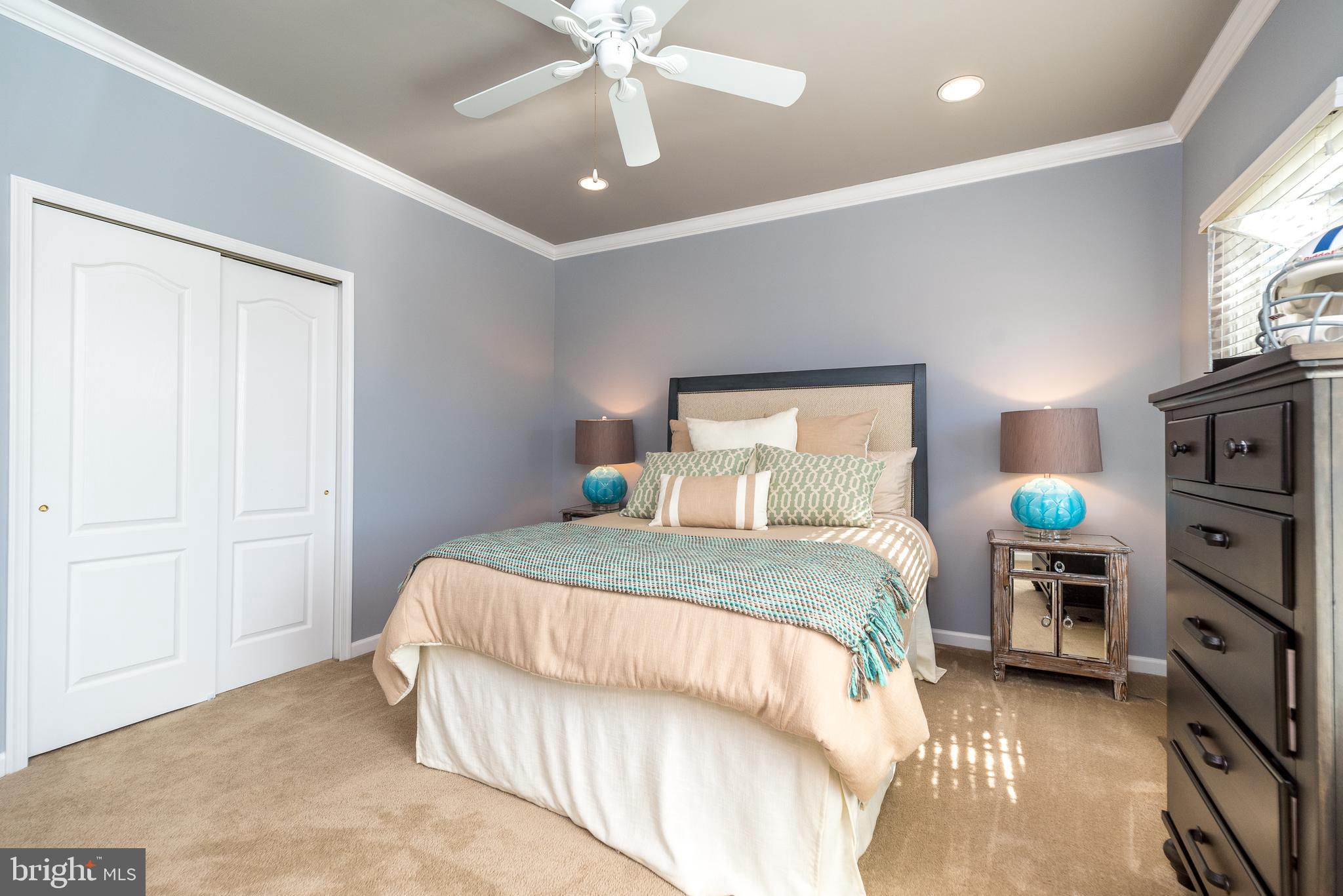 1367 Worthington Ct