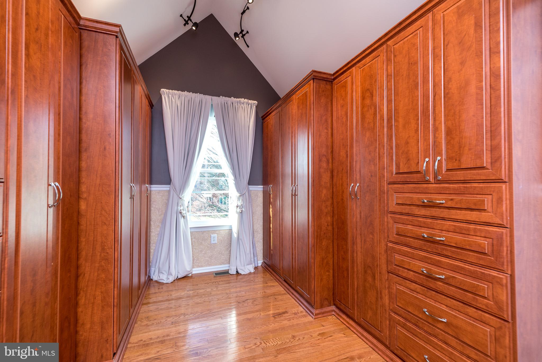 304 Regency Dr
