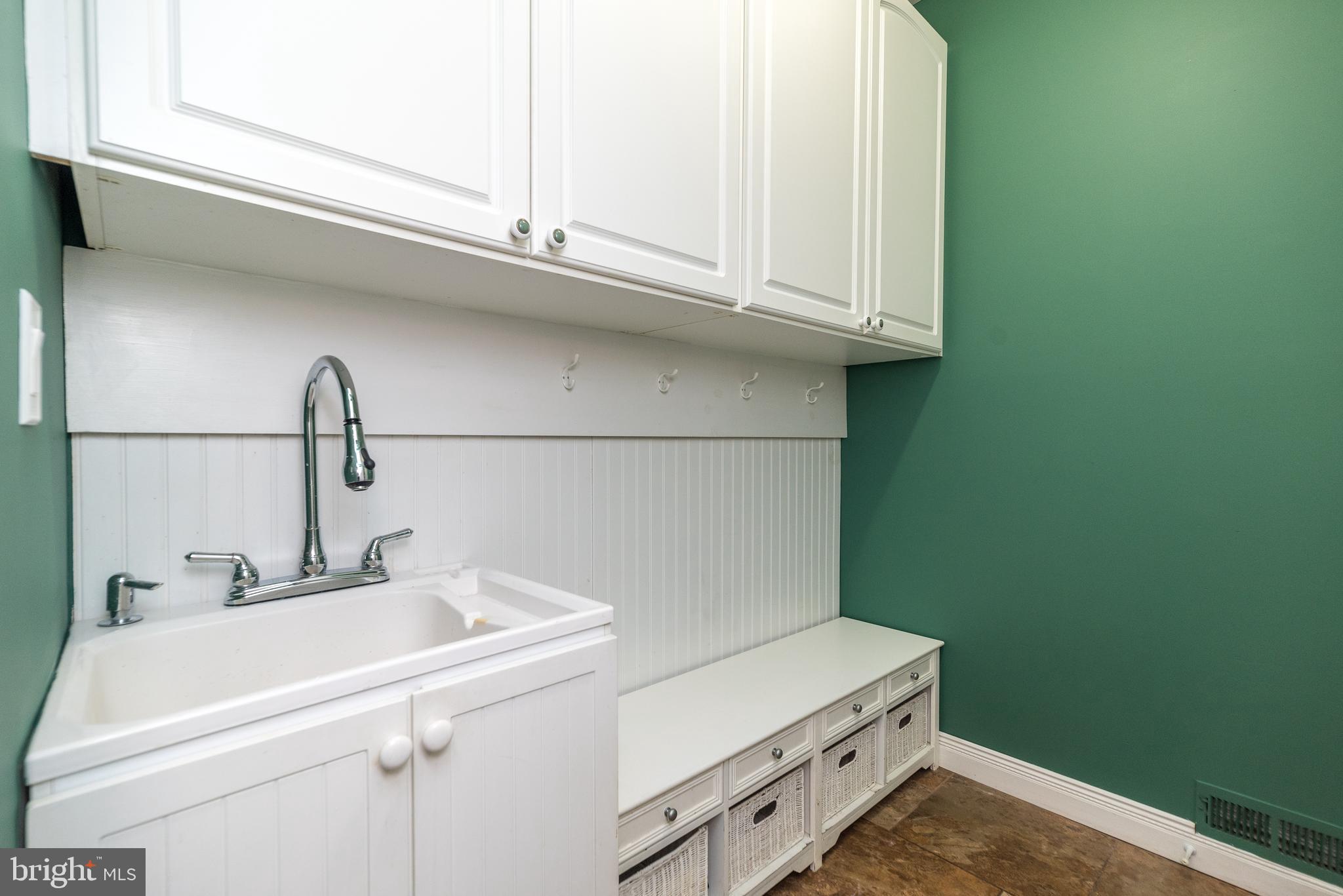 304 Regency Dr