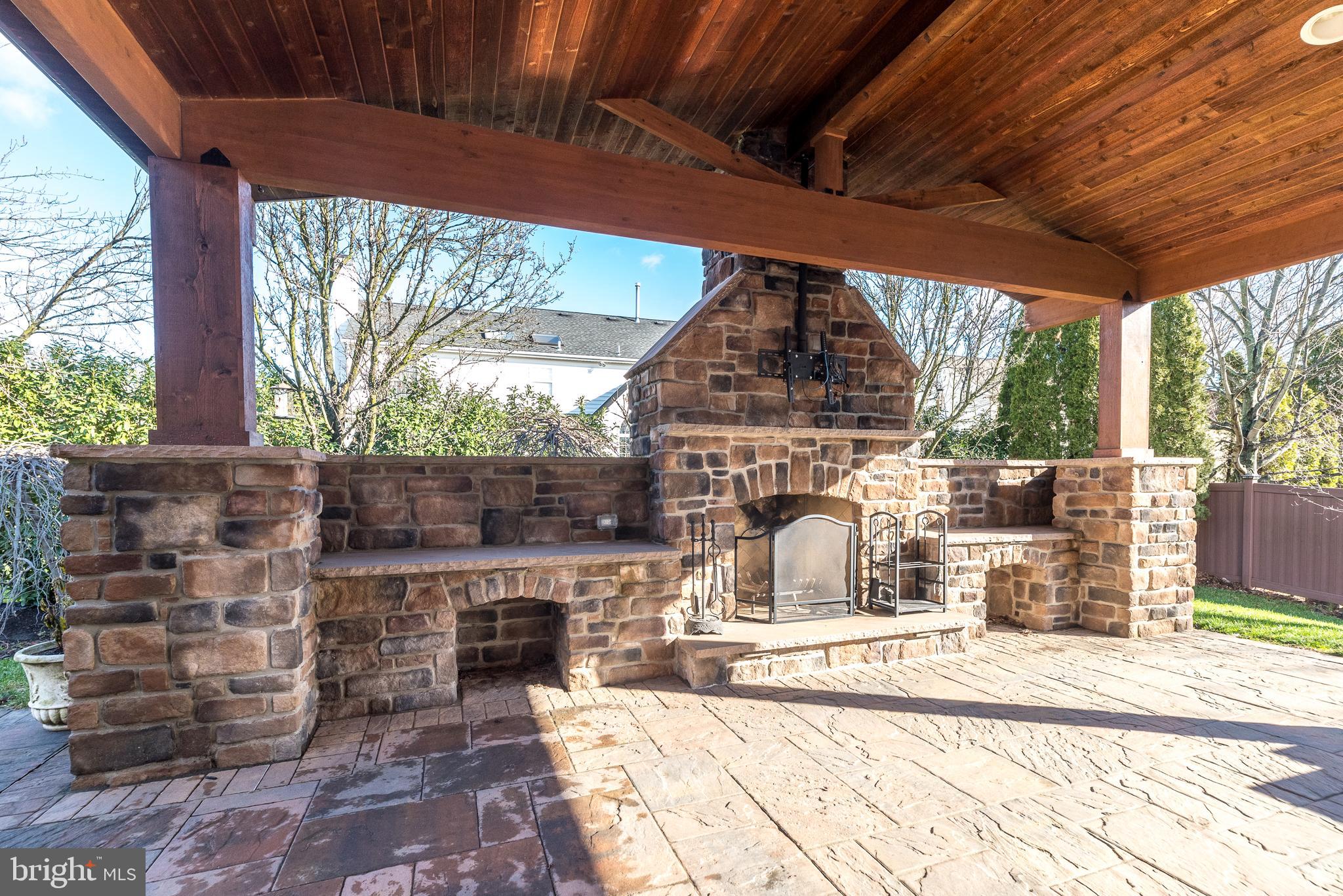 304 Regency Dr