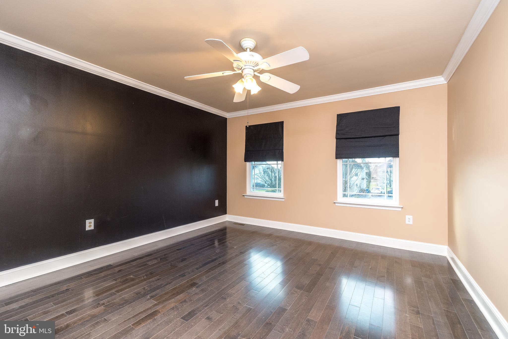 304 Regency Dr