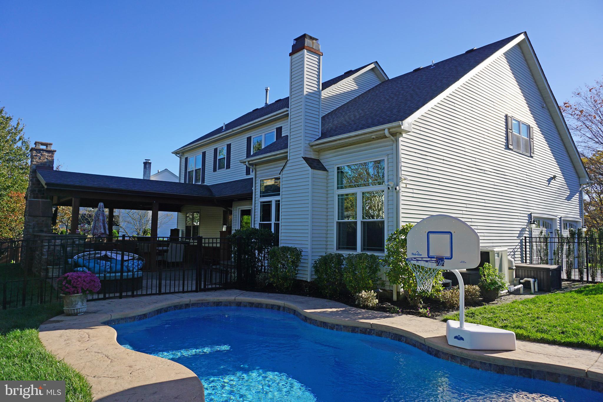 304 Regency Dr