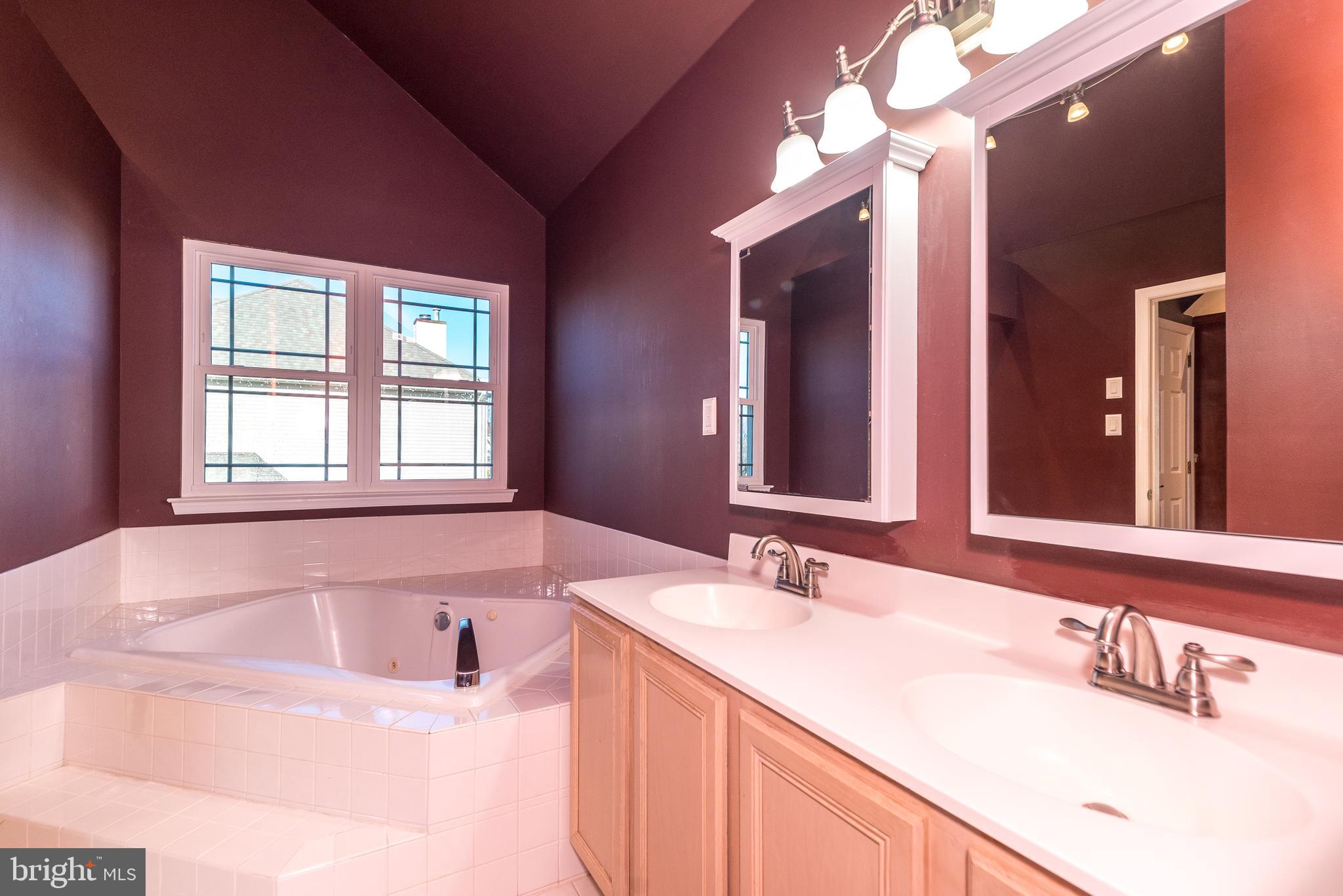 304 Regency Dr