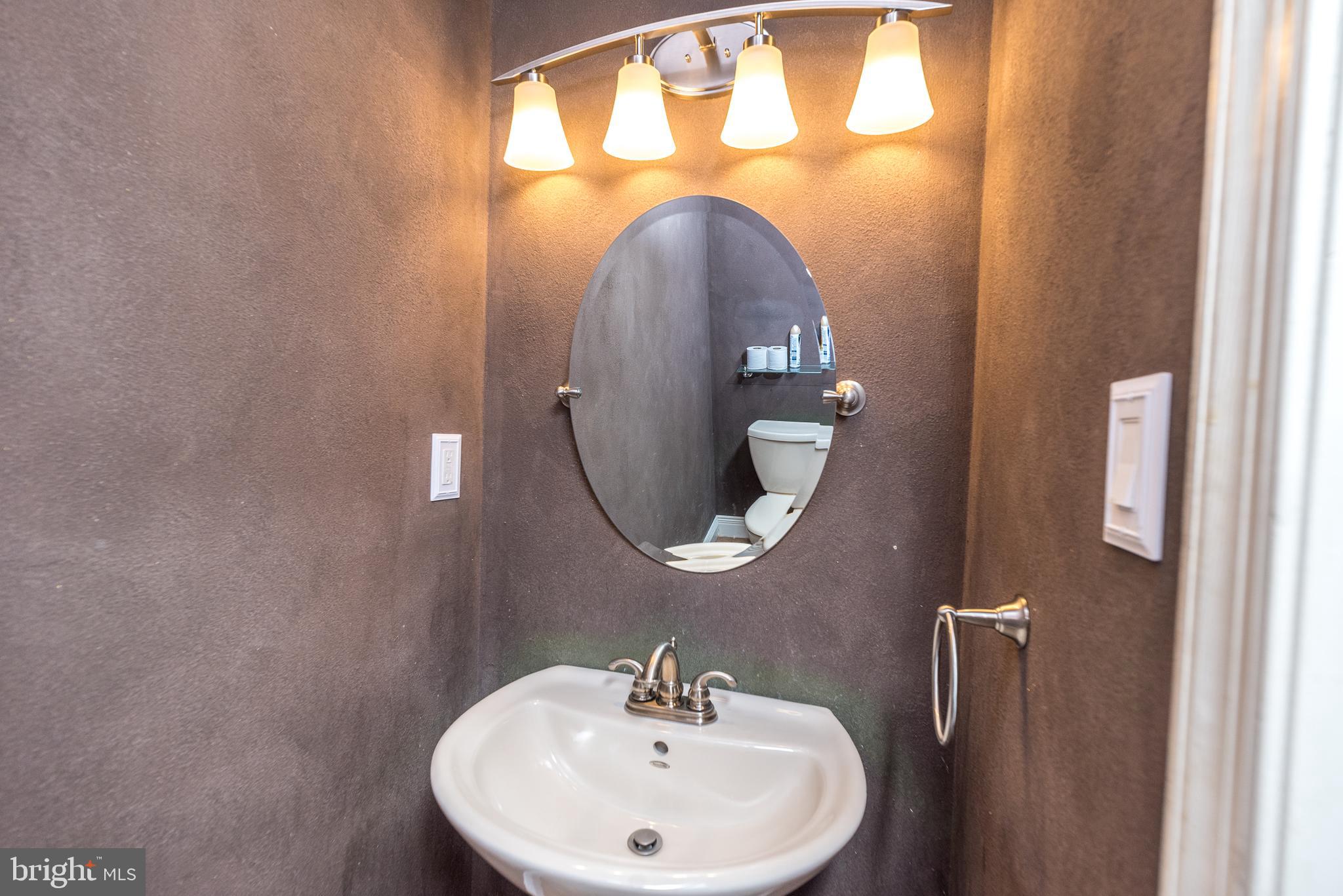 304 Regency Dr