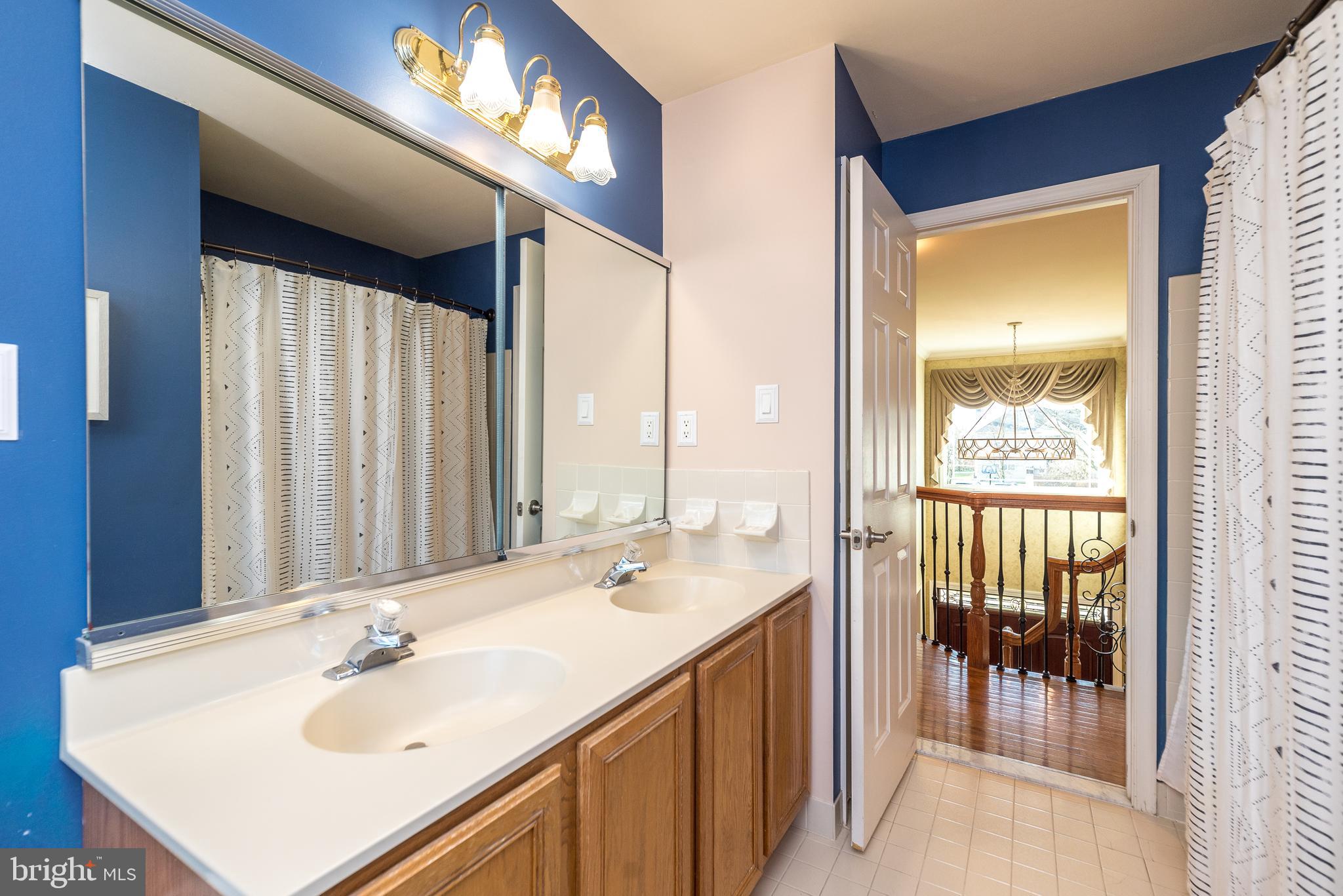 304 Regency Dr
