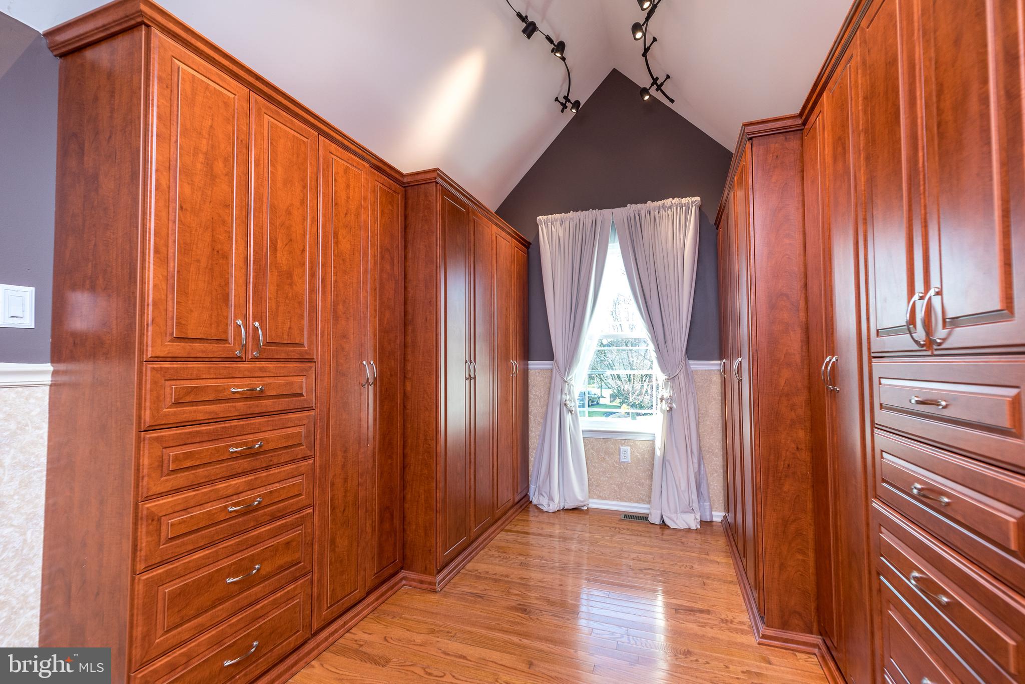 304 Regency Dr