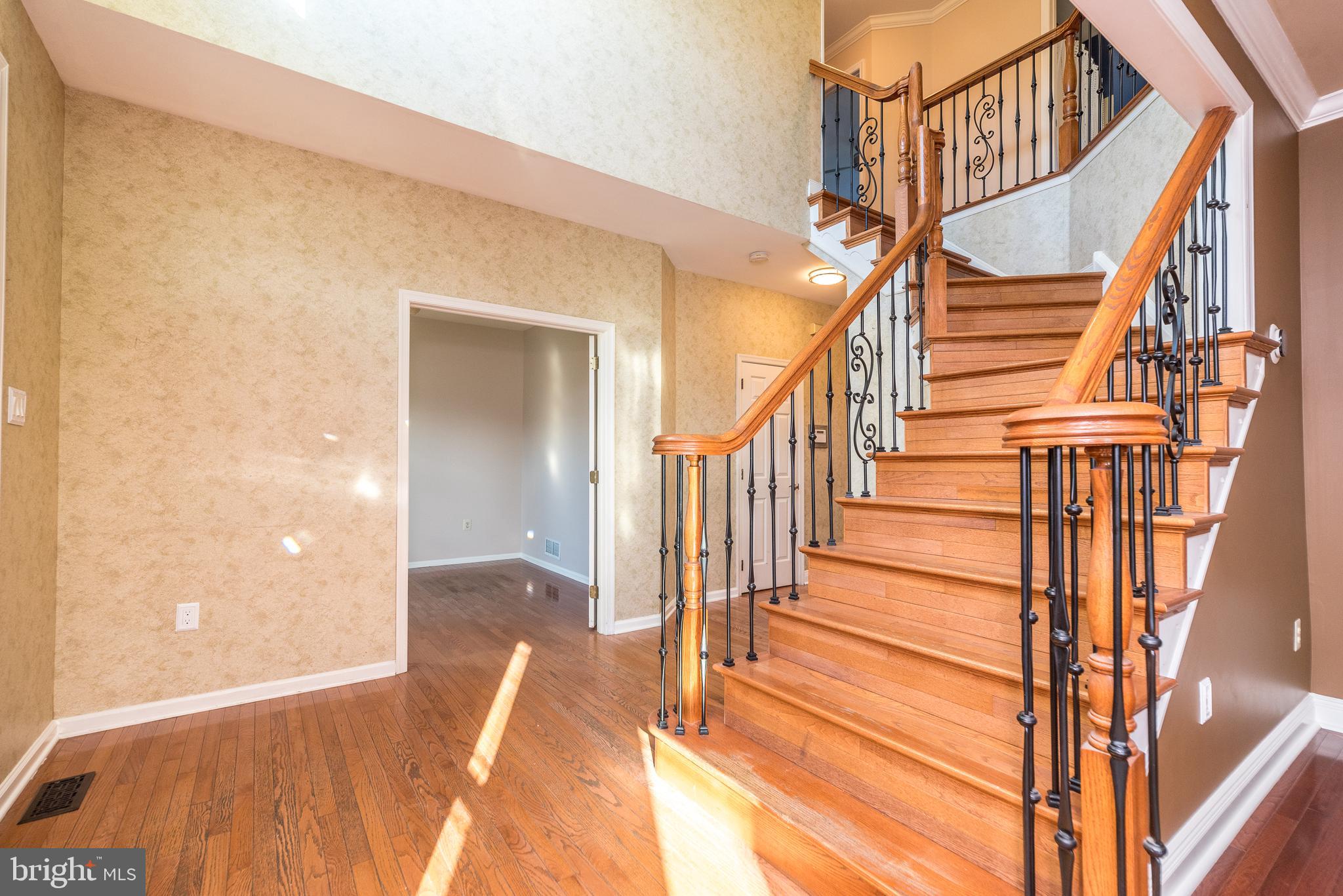 304 Regency Dr