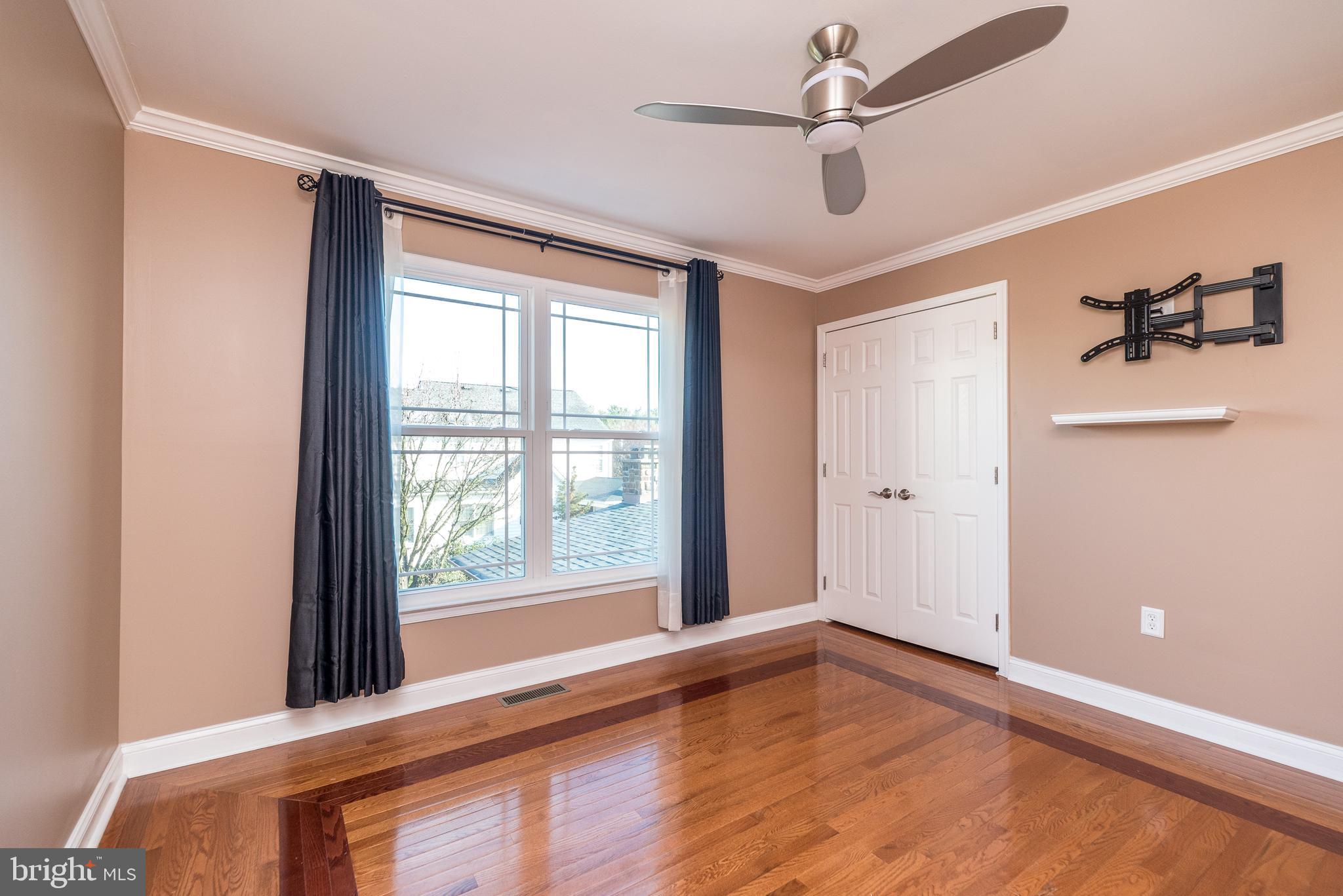 304 Regency Dr