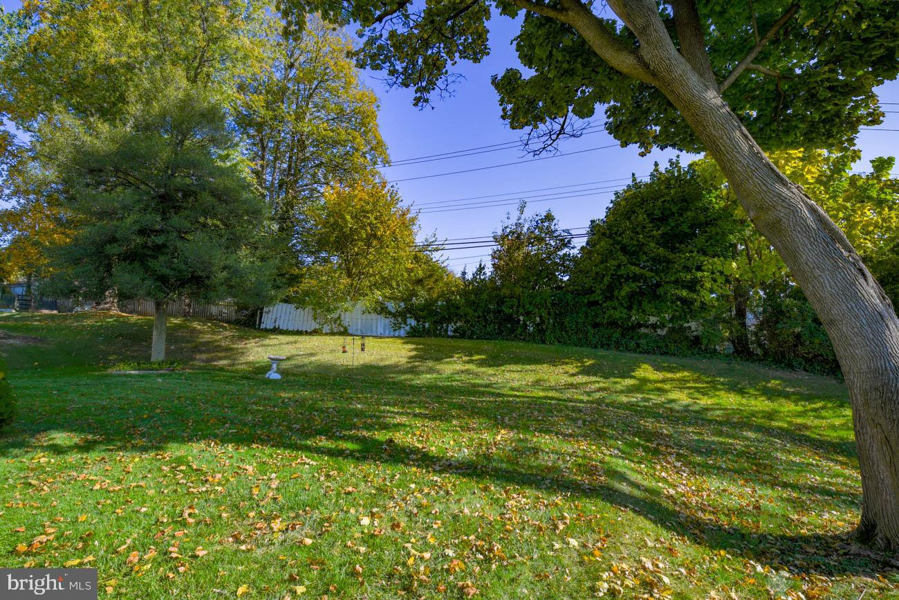 610 Wayland Rd