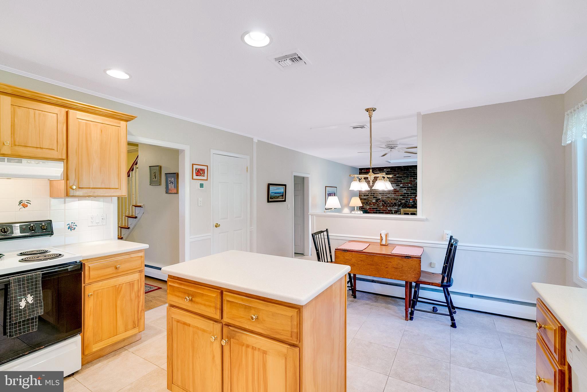 641 Maple Hill Dr