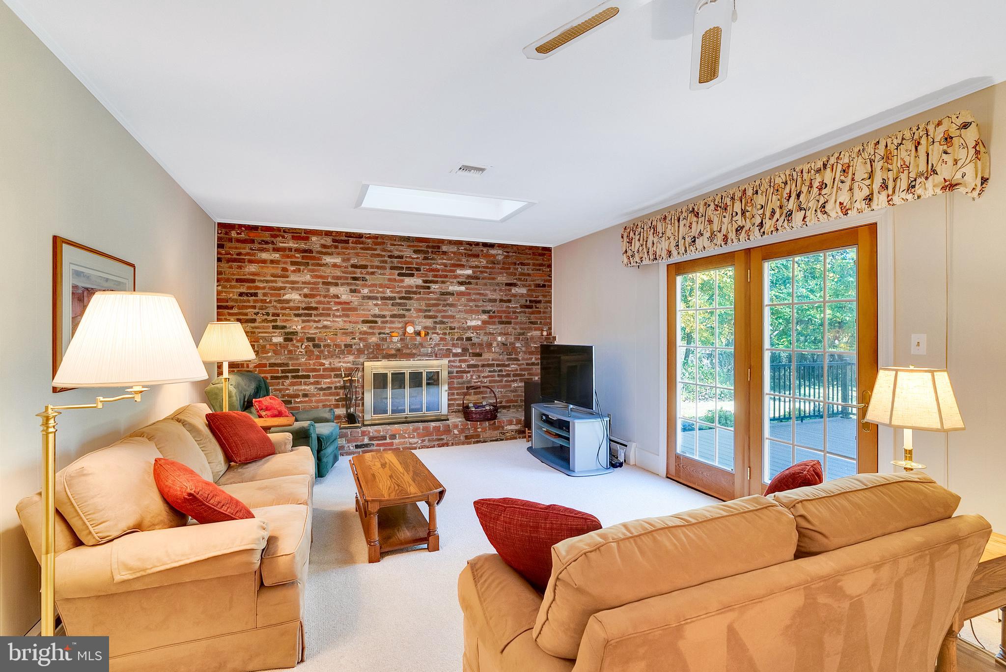 641 Maple Hill Dr