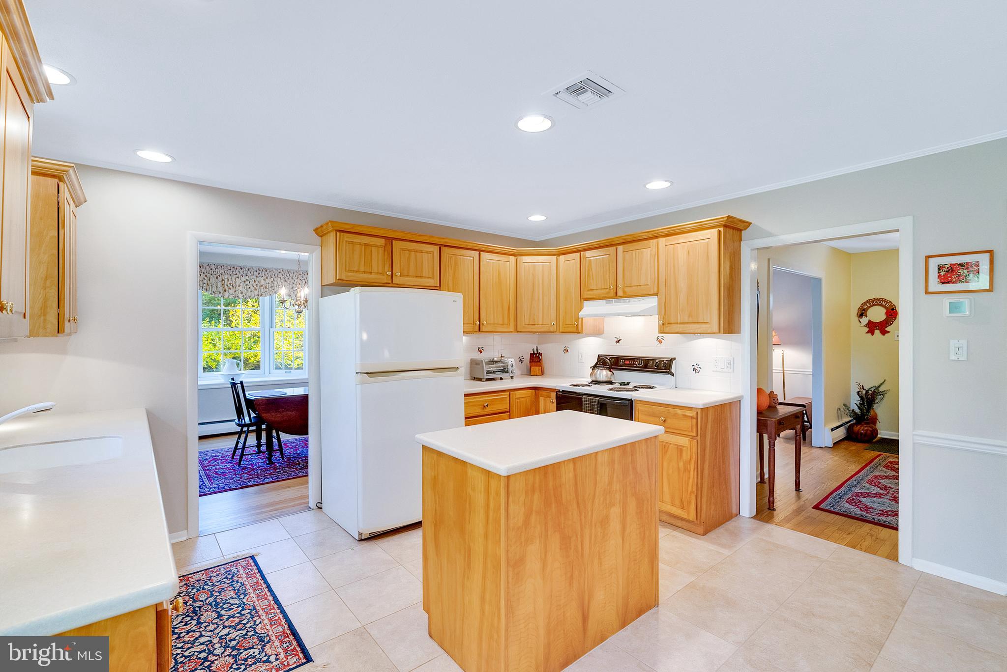 641 Maple Hill Dr