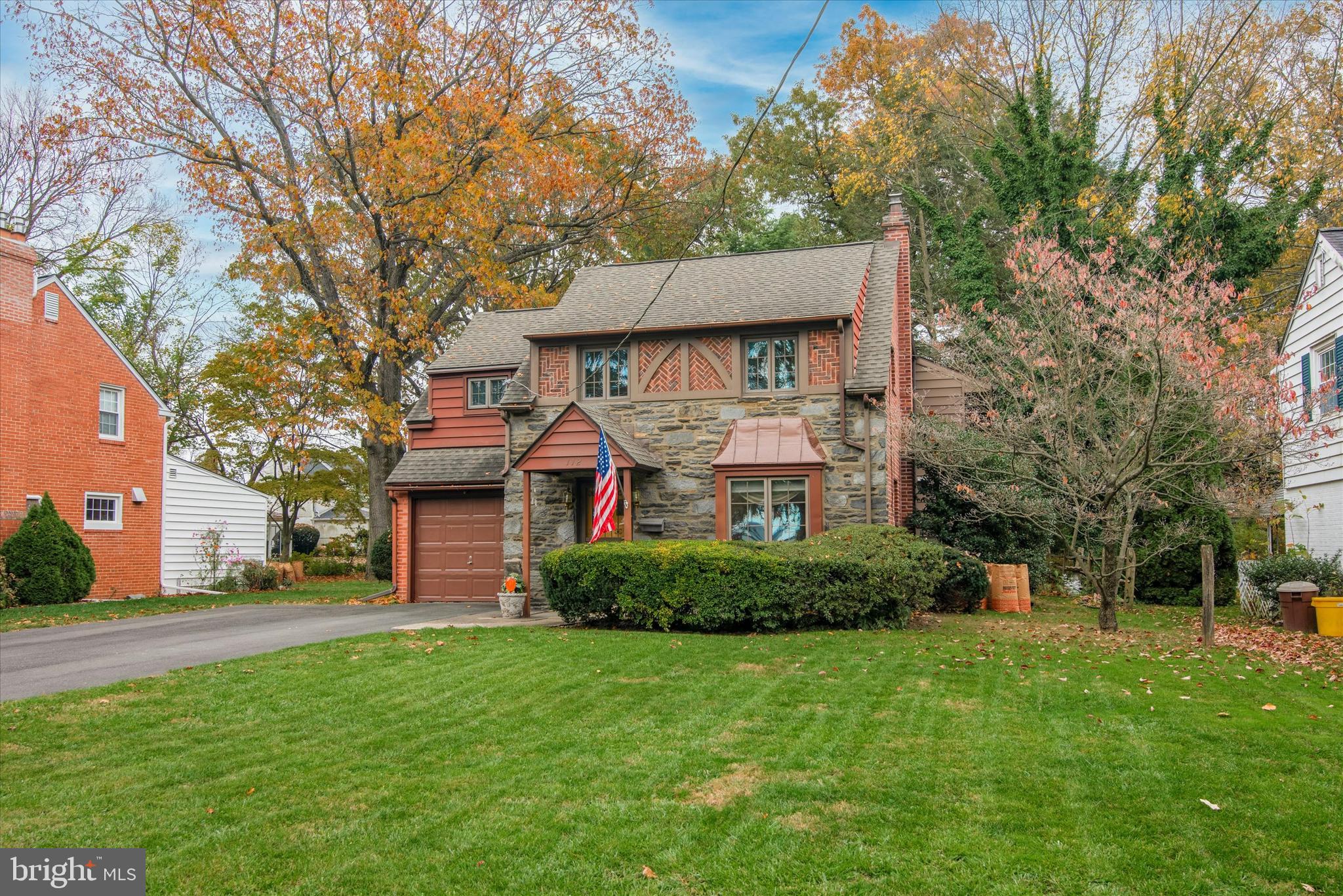 112 Station Ave