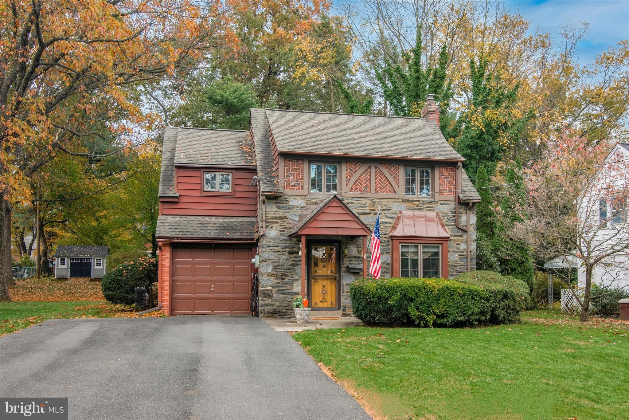 112 Station Ave