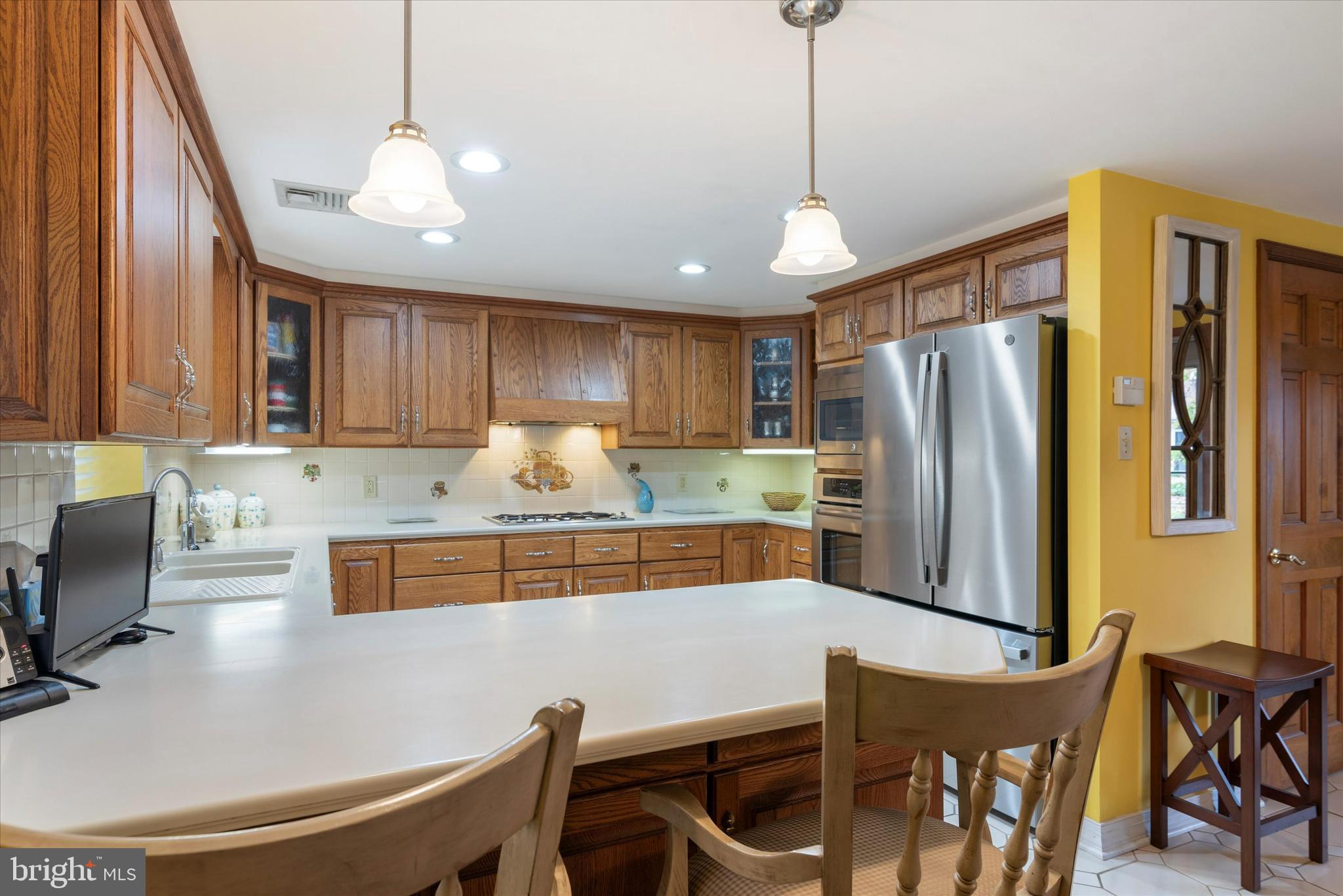 112 Station Ave