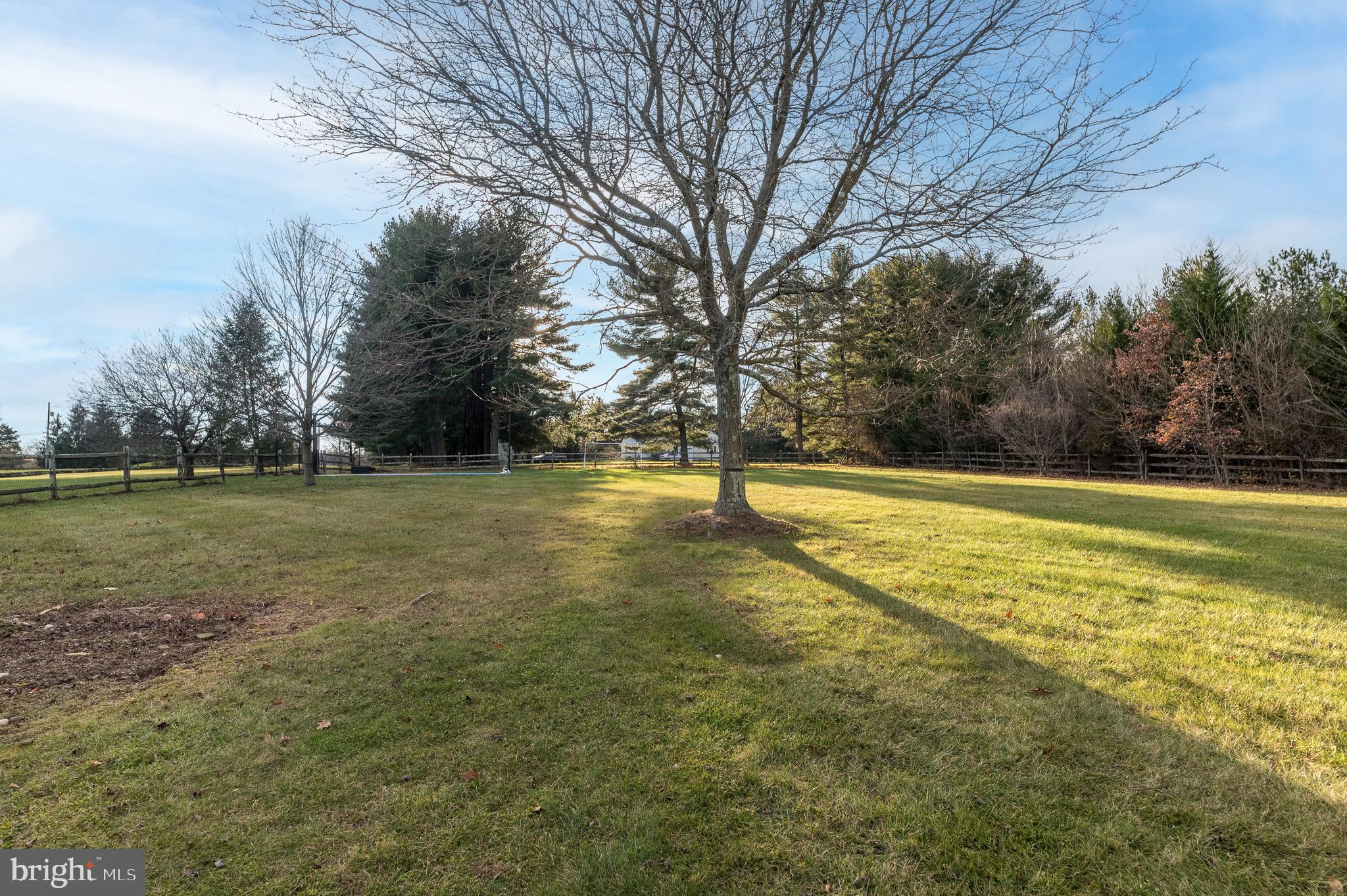 1226 Charter Ln