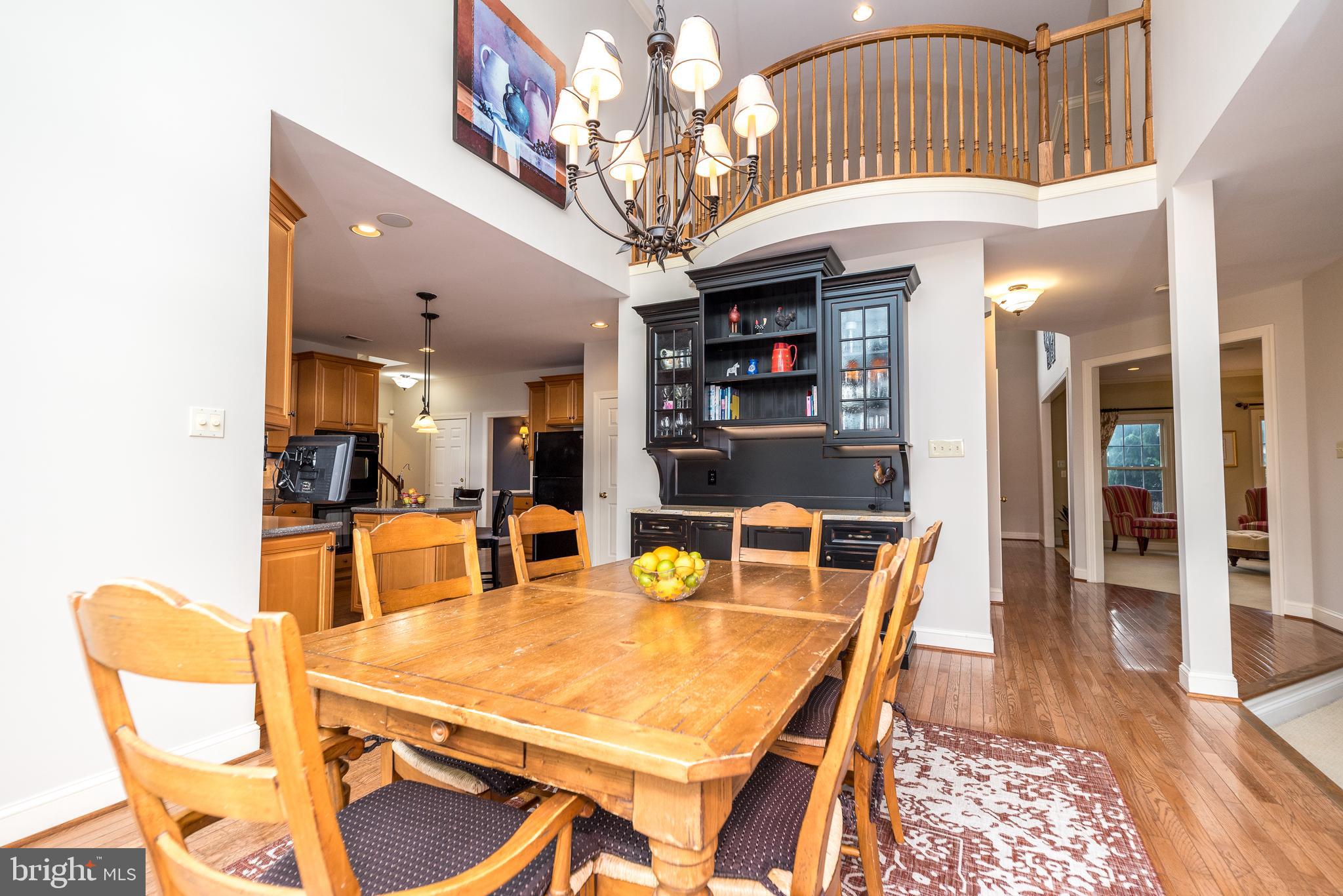 1226 Charter Ln
