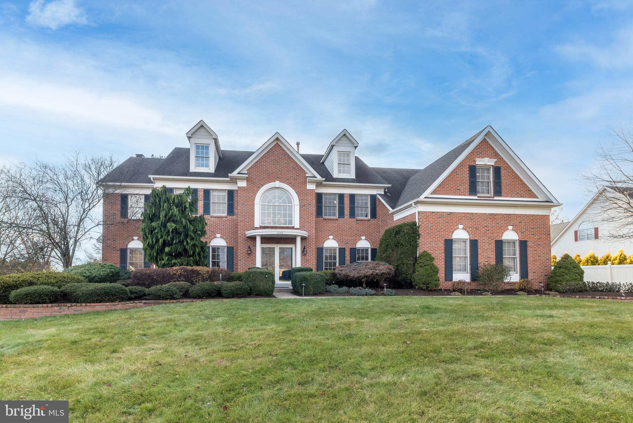 1226 Charter Ln