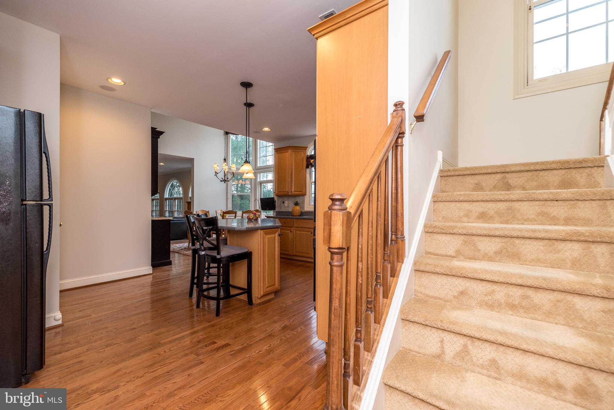 1226 Charter Ln